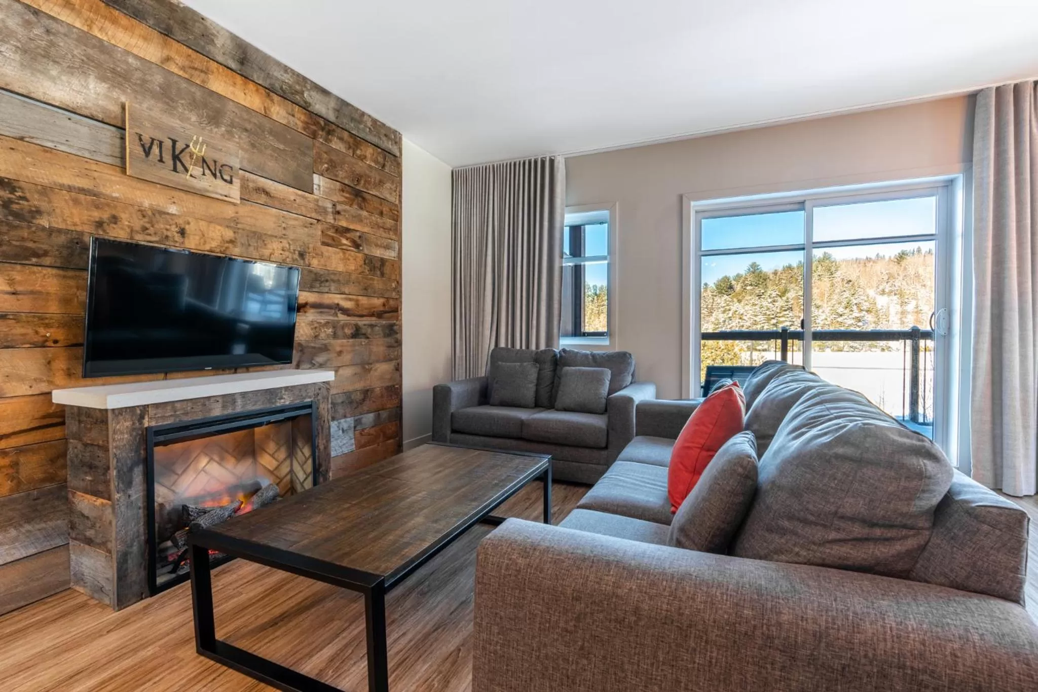 Communal lounge/ TV room in Le Viking Resort