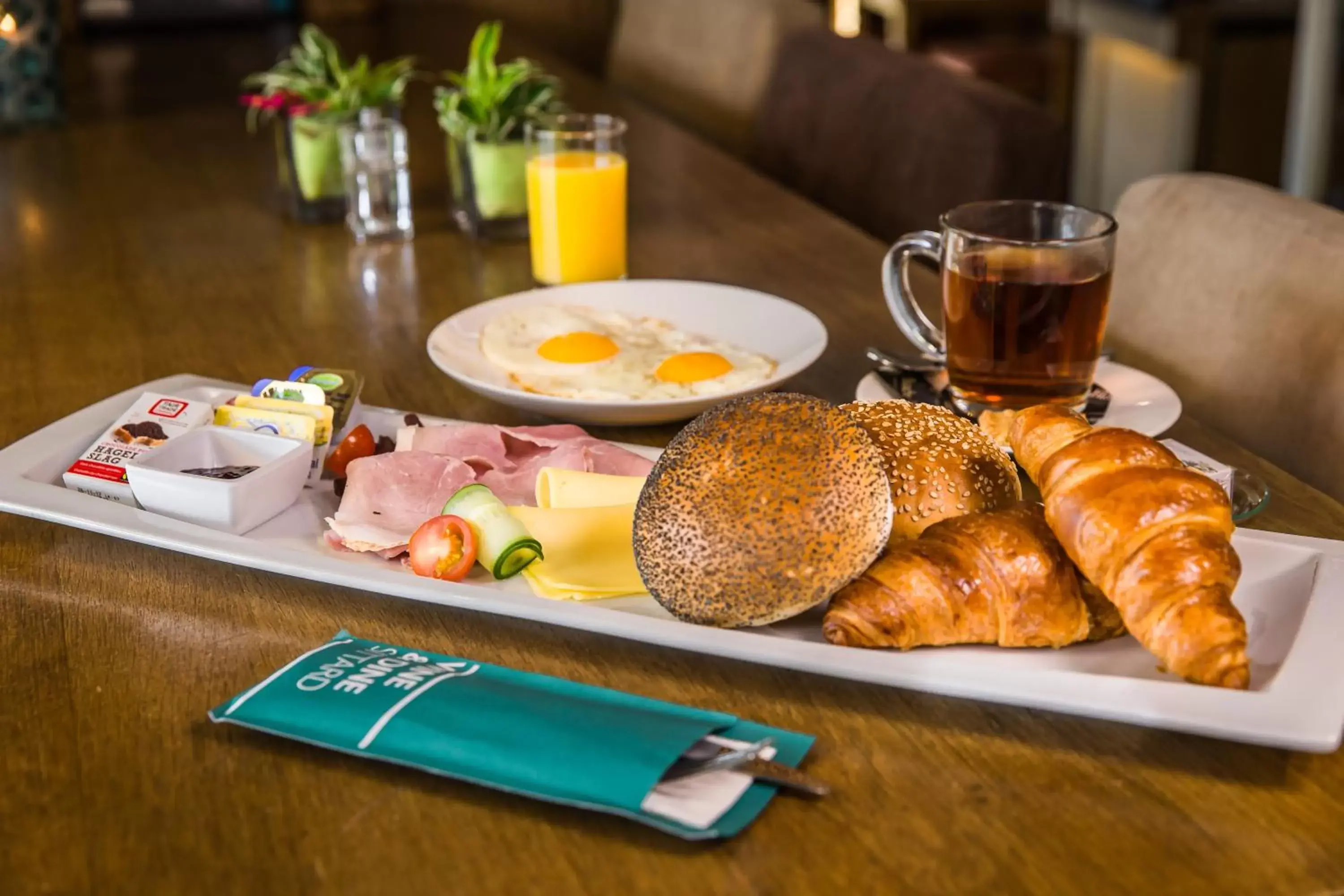 Food, Breakfast in Hotel De Limbourg