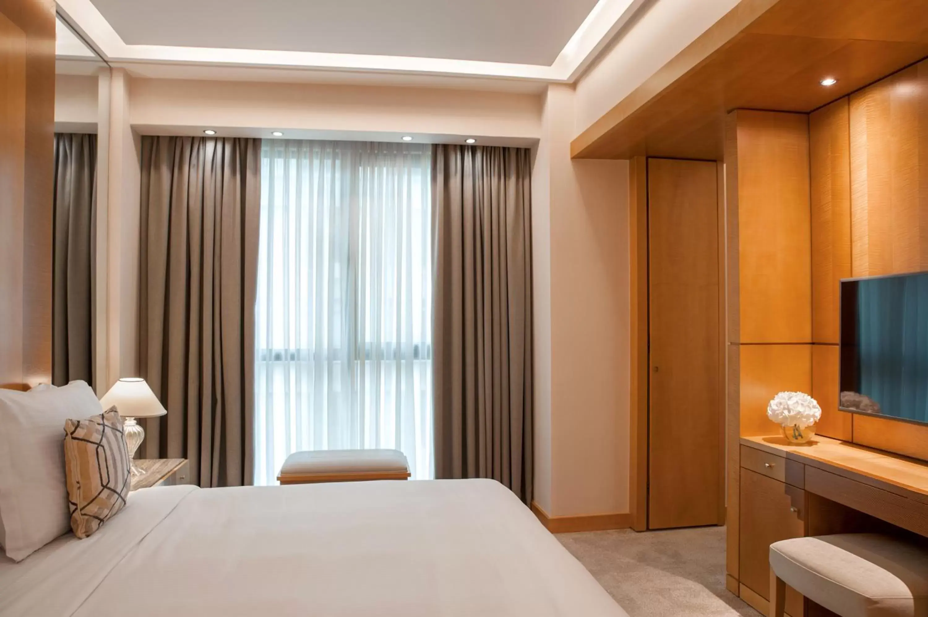 TV and multimedia, Bed in Melia Athens