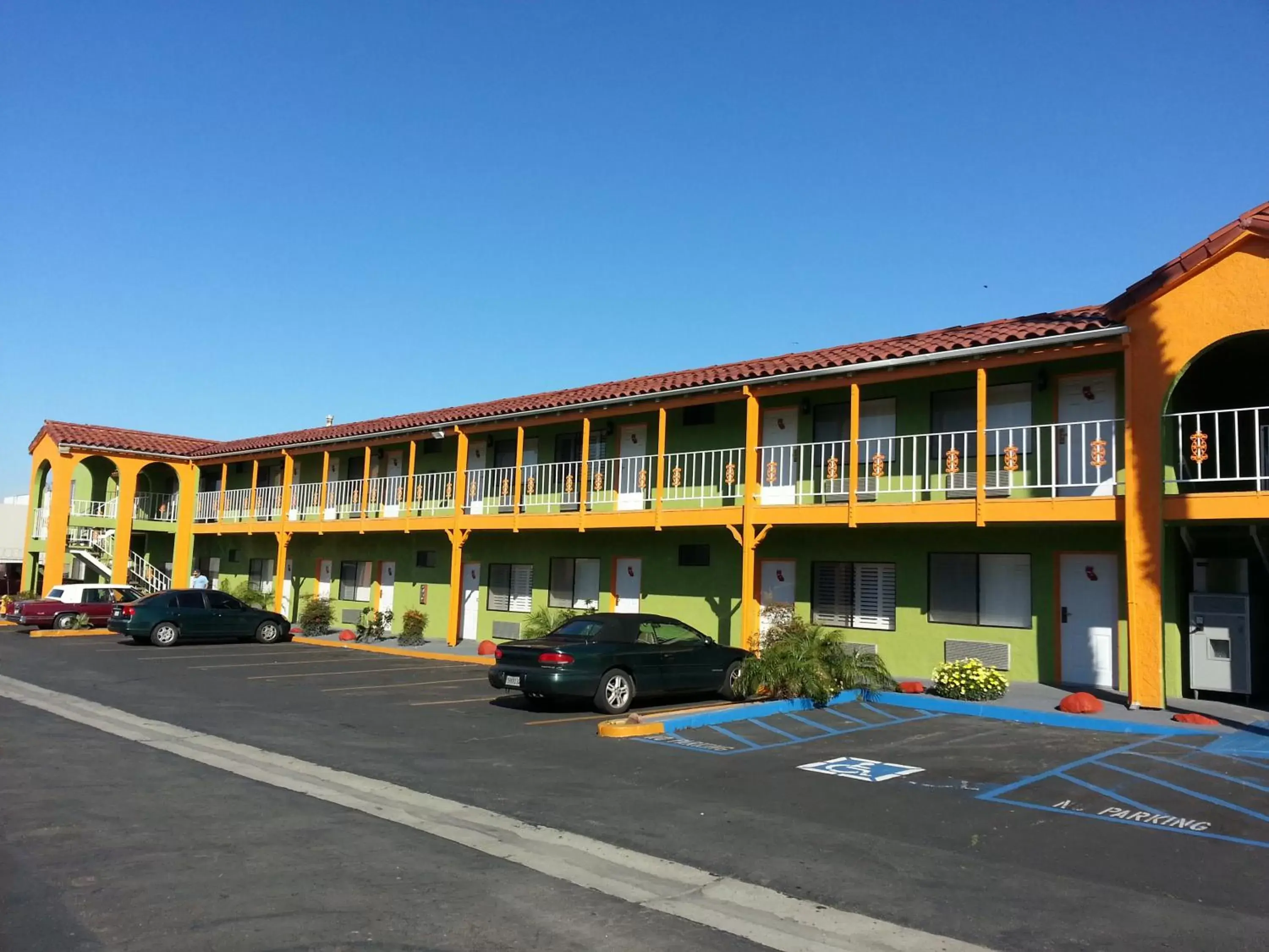 Facade/entrance, Property Building in Big A Motel