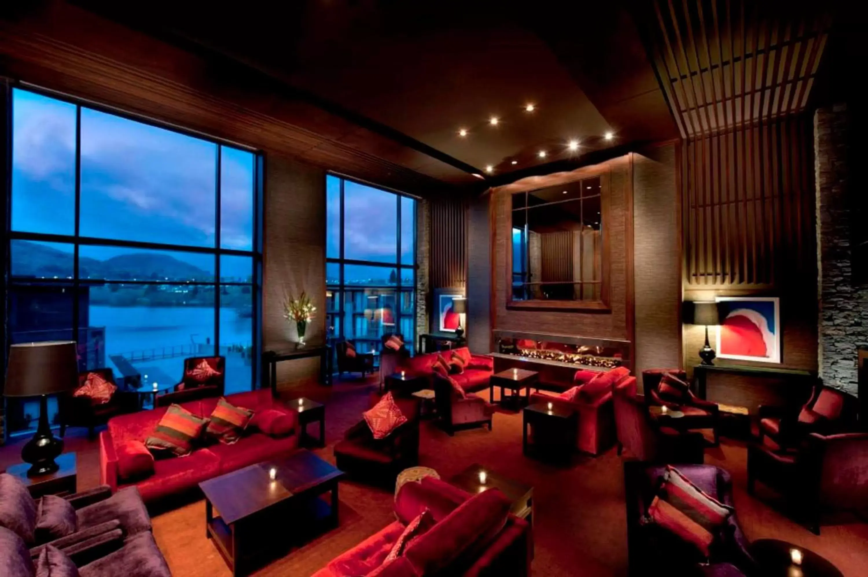Lobby or reception in Hilton Queenstown Resort & Spa