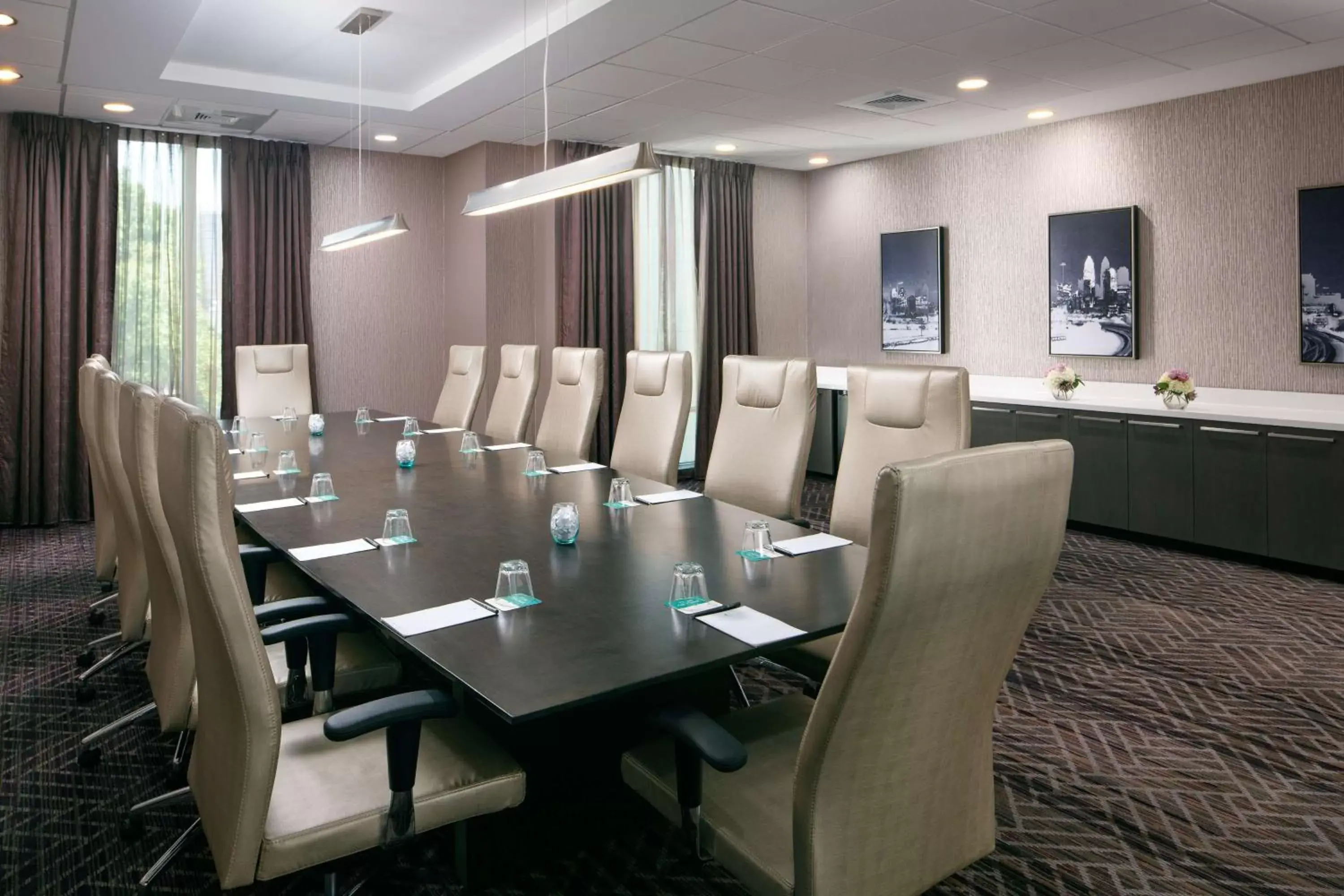 Meeting/conference room in Embassy Suites by Hilton Charlotte Uptown