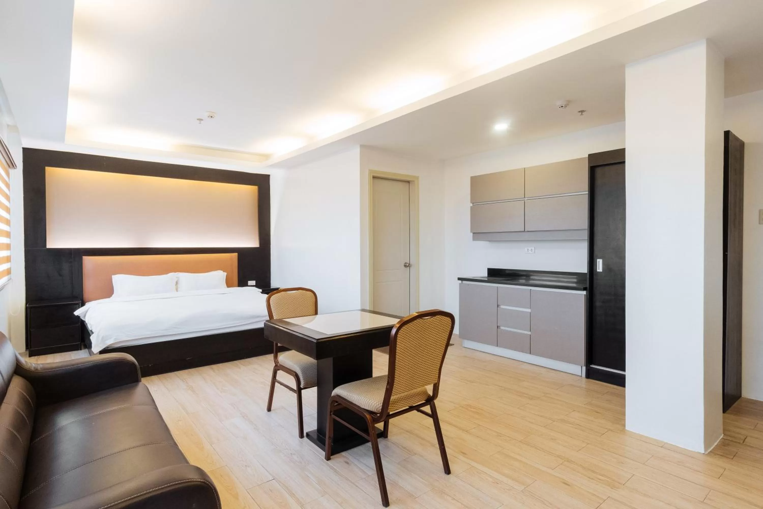 Bedroom in Northpointe Residences