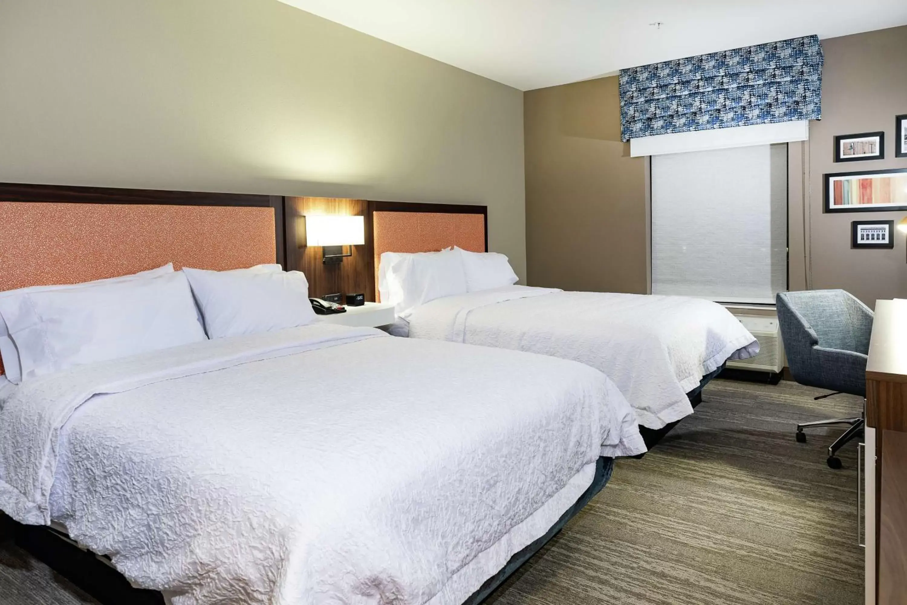 Bed in Hampton Inn & Suites By Hilton-Columbia Killian Road