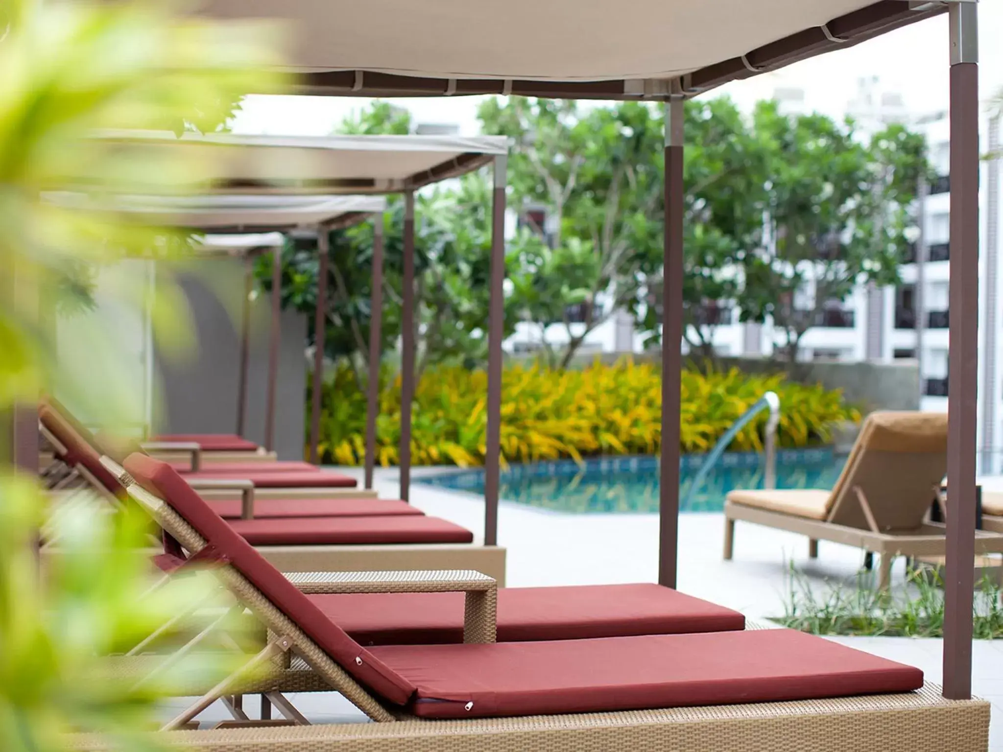 Swimming Pool in Mercure Pattaya Ocean Resort