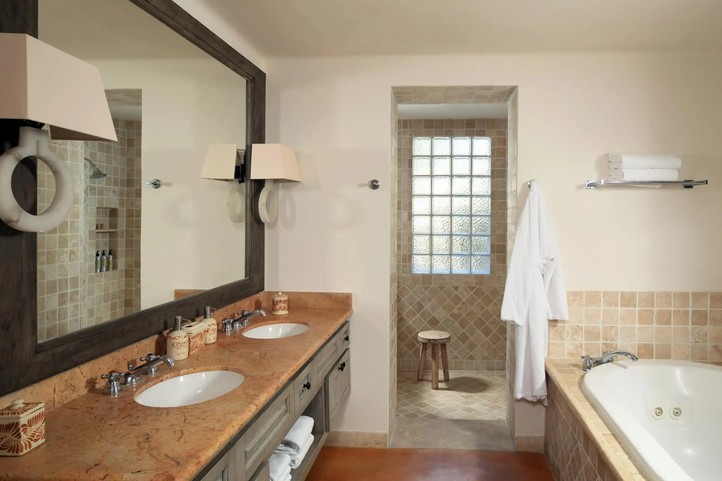 Bathroom in Esperanza - An Auberge Resort