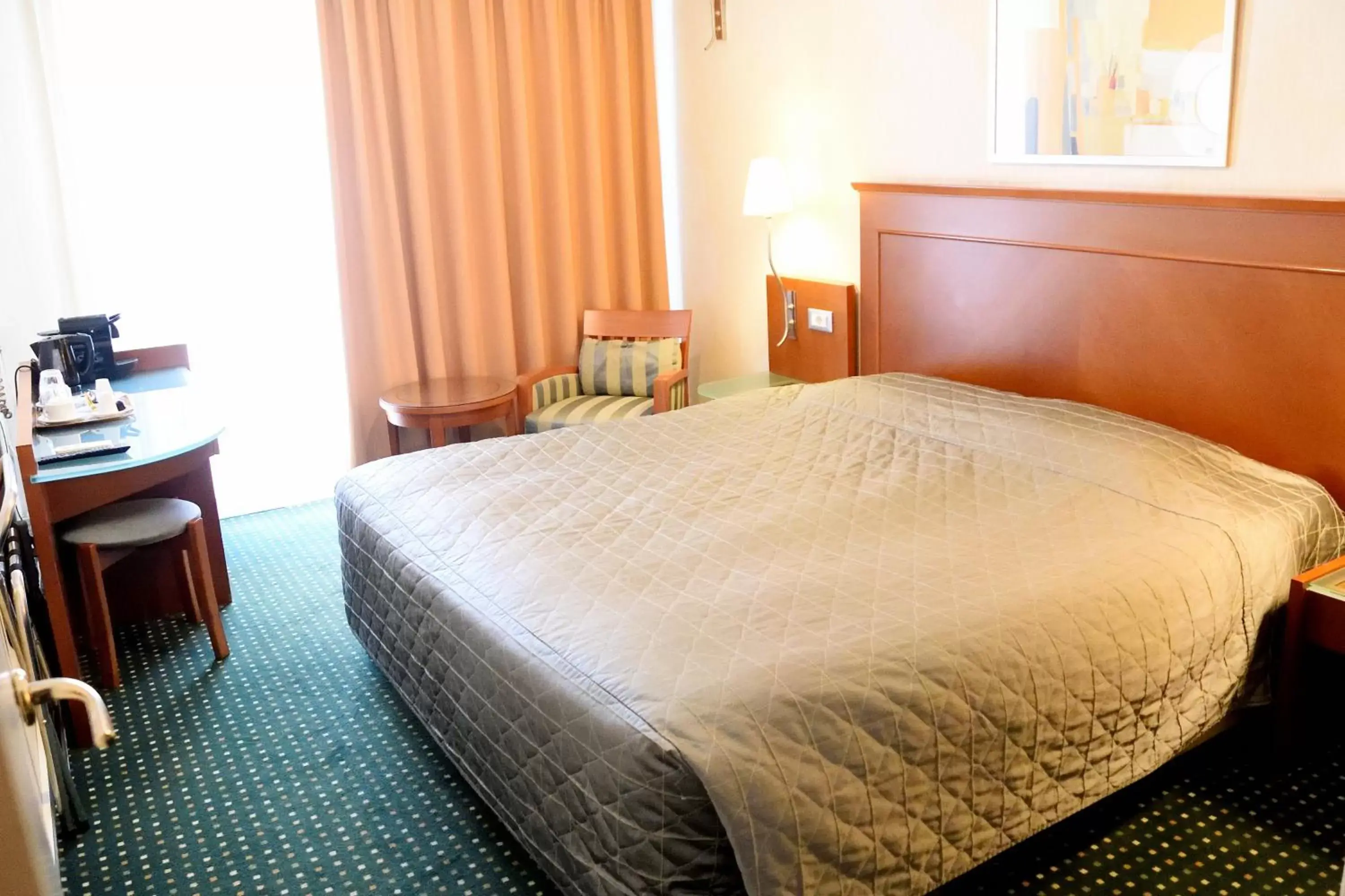 Bedroom, Bed in Adrian Hotel