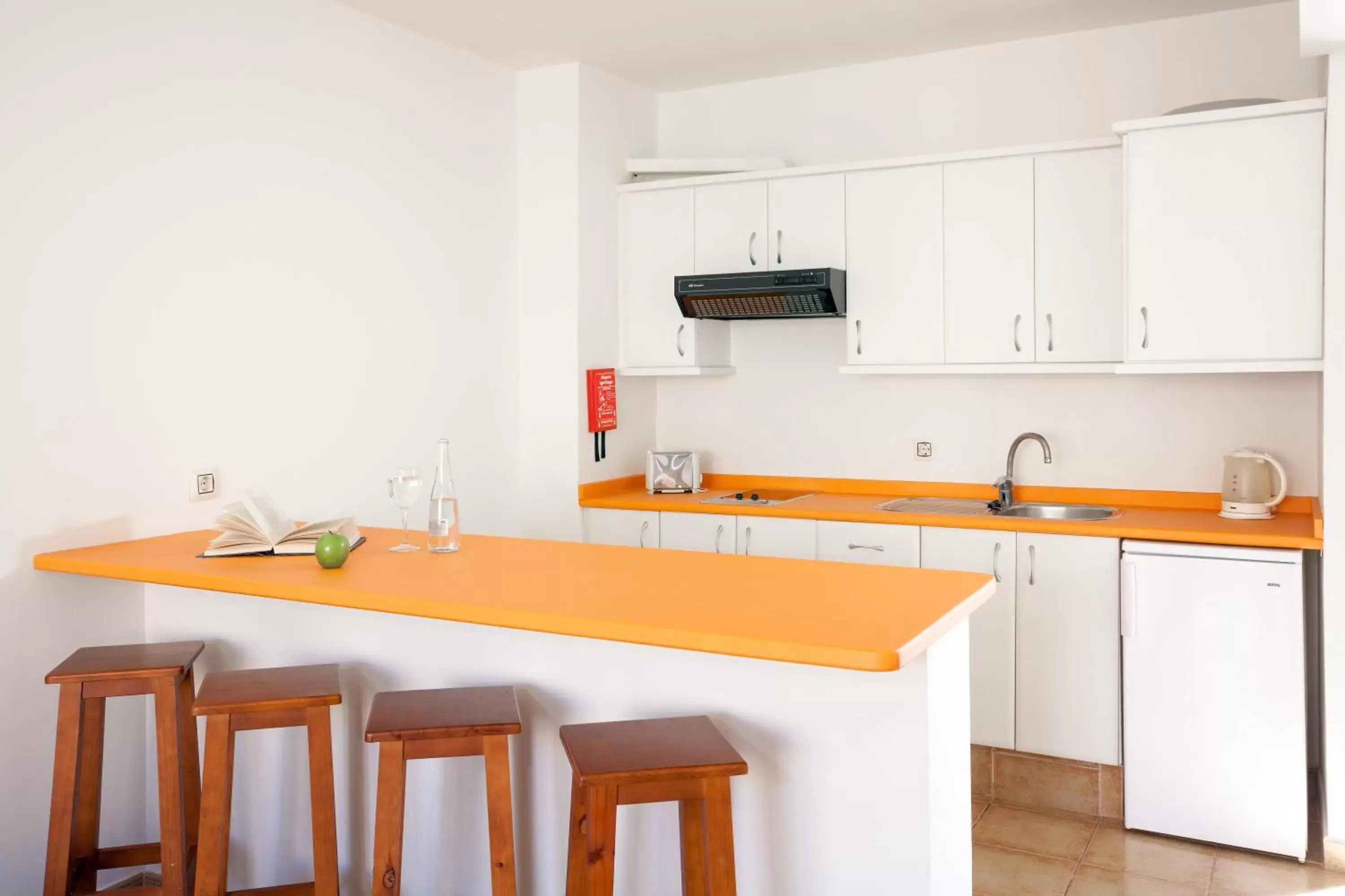 Kitchen or kitchenette, Kitchen/Kitchenette in Chatur Playa Real Resort