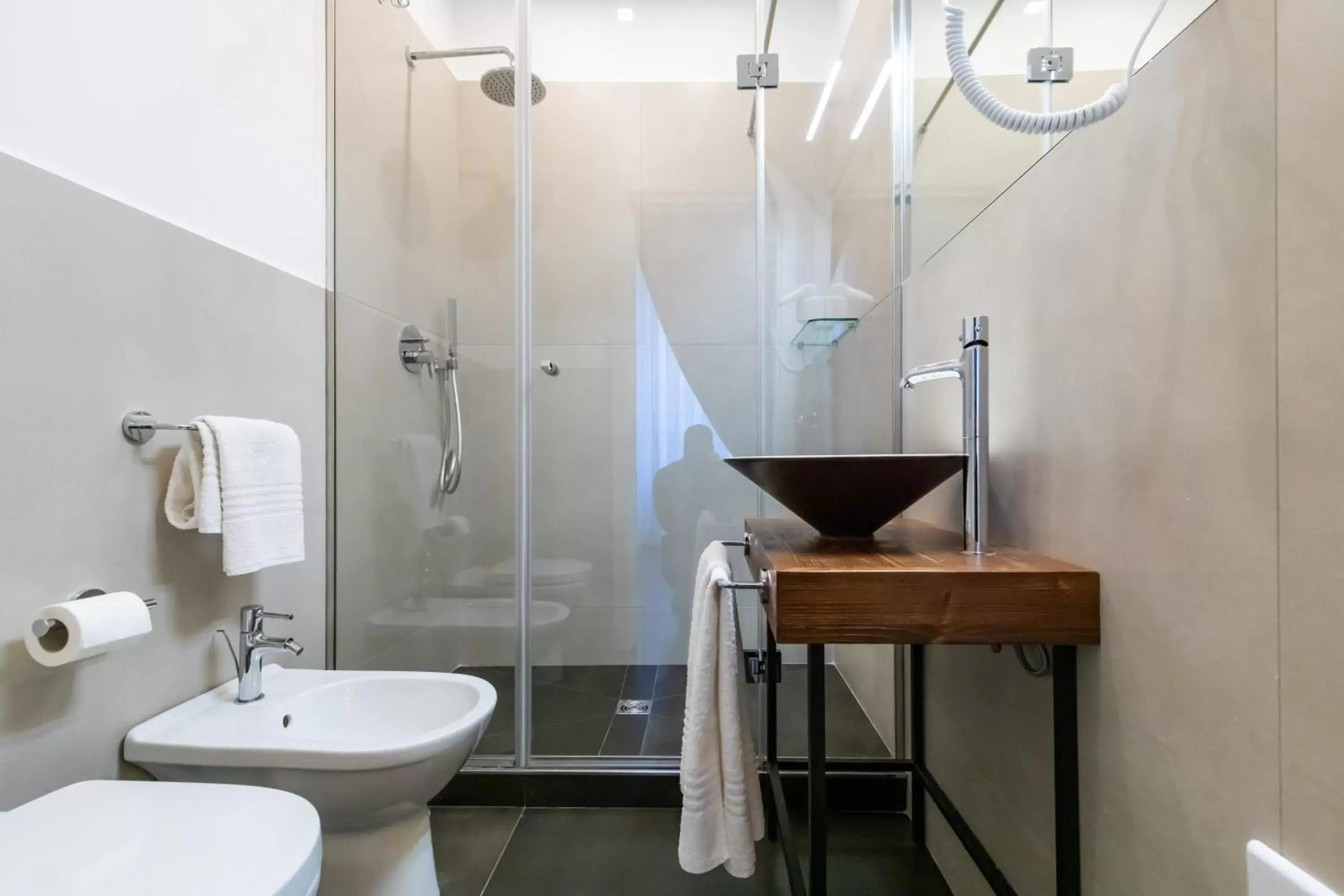 Shower, Bathroom in Santa Chiara Inn