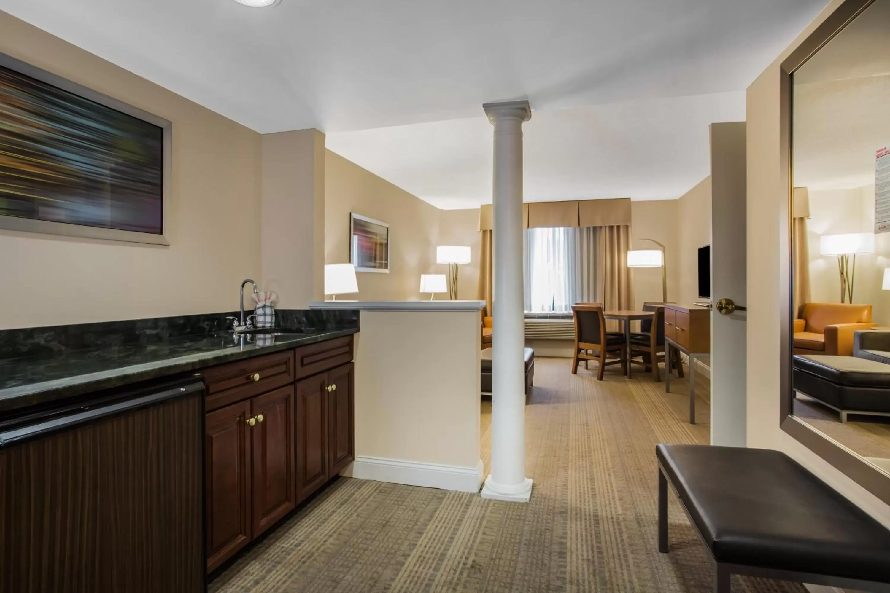 Photo of the whole room, Kitchen/Kitchenette in Holiday Inn Saratoga Springs, an IHG Hotel