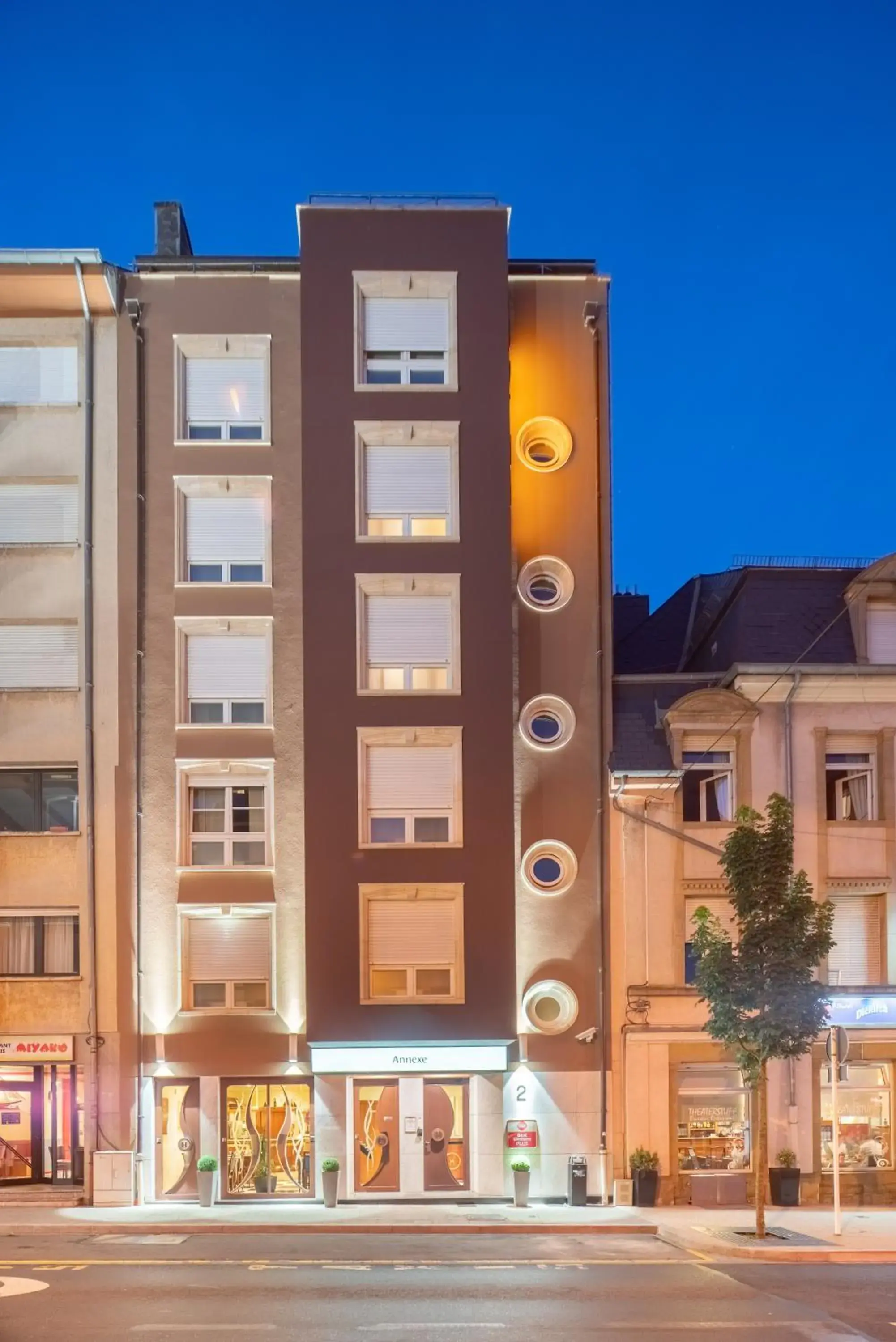 Property Building in Best Western Plus Grand Hotel Victor Hugo