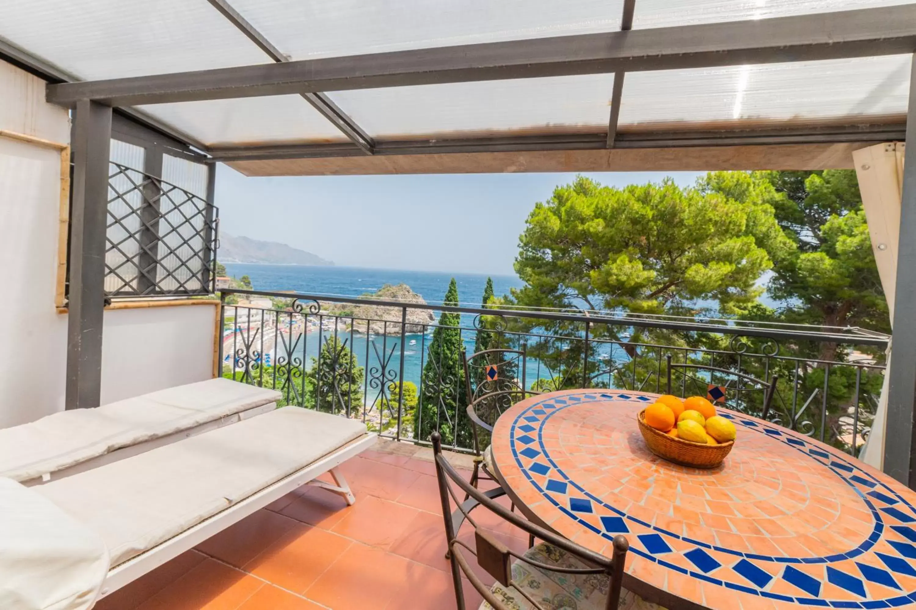 Balcony/Terrace in ToviMar Apartments