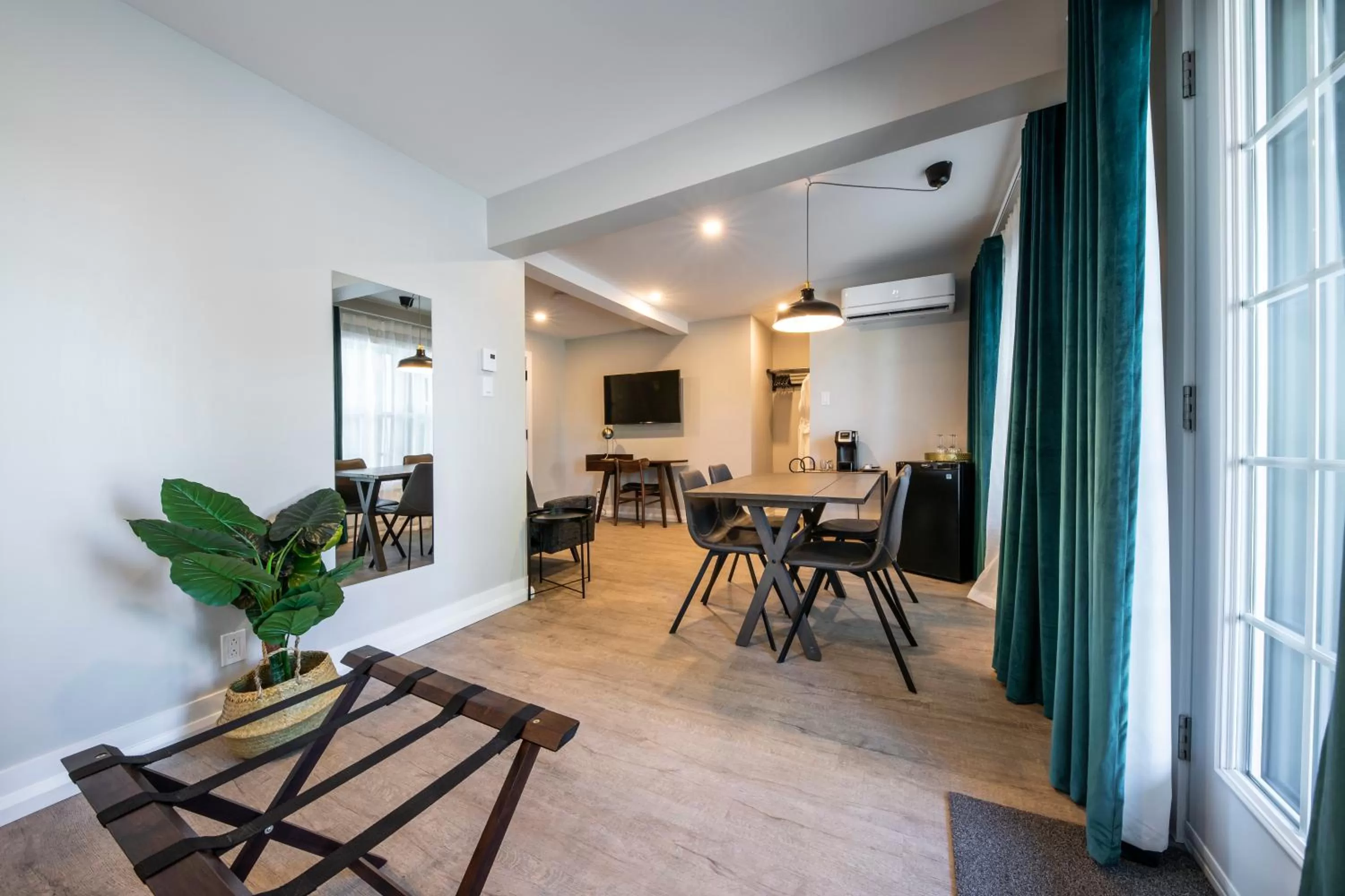 Square Victoria Maison Hôtelière