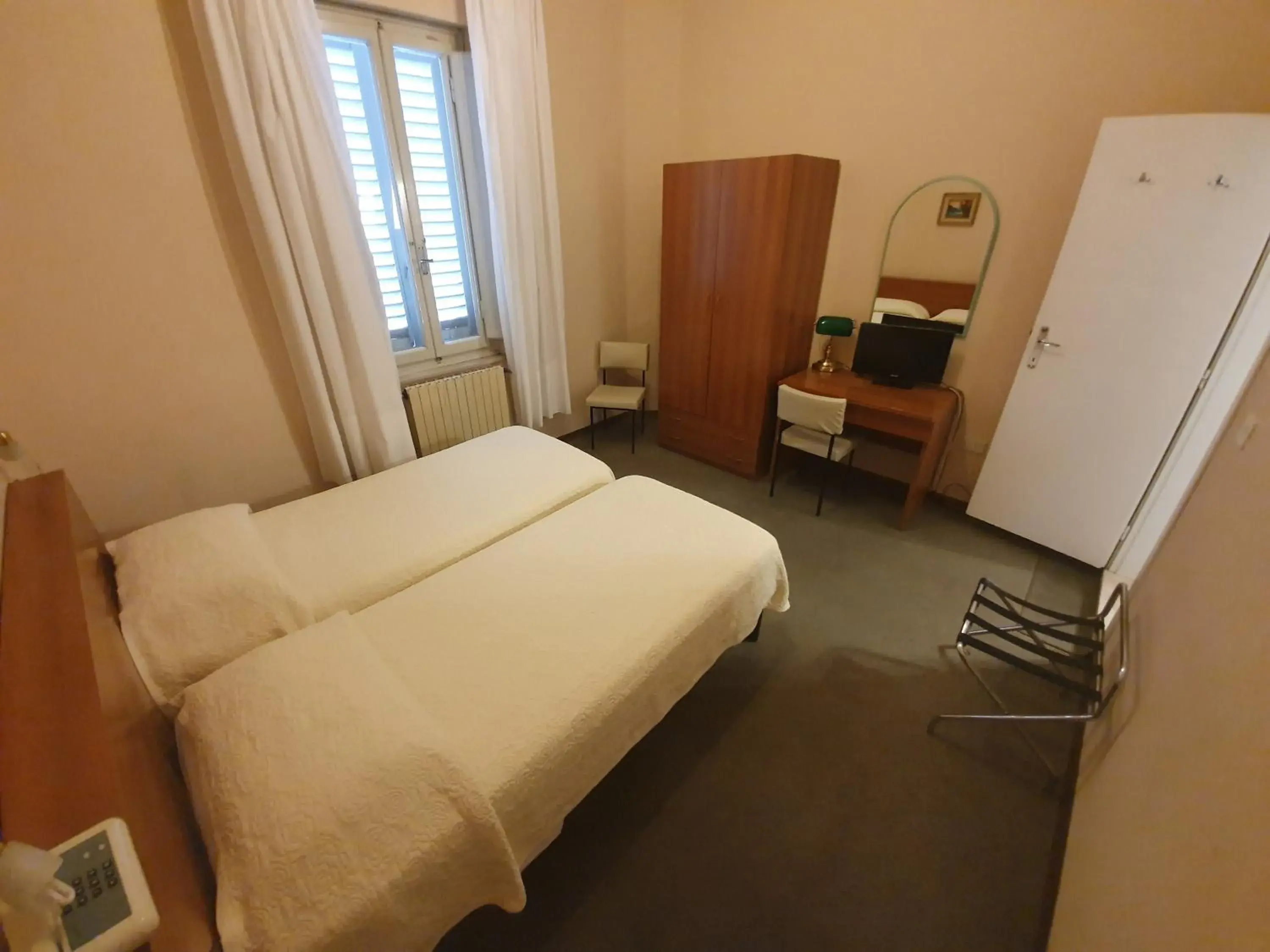 Bedroom, Bed in Hotel Giovanna