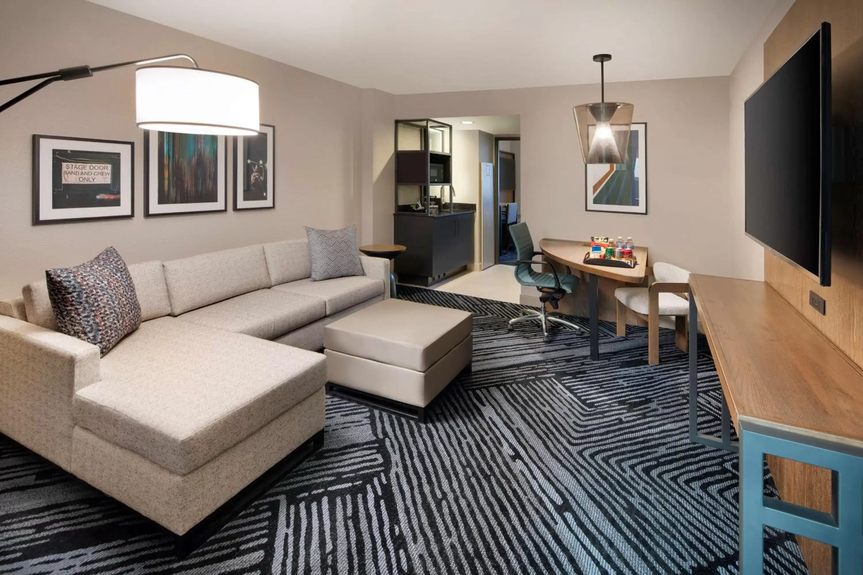 Living room, Seating Area in Embassy Suites by Hilton San Rafael Marin County