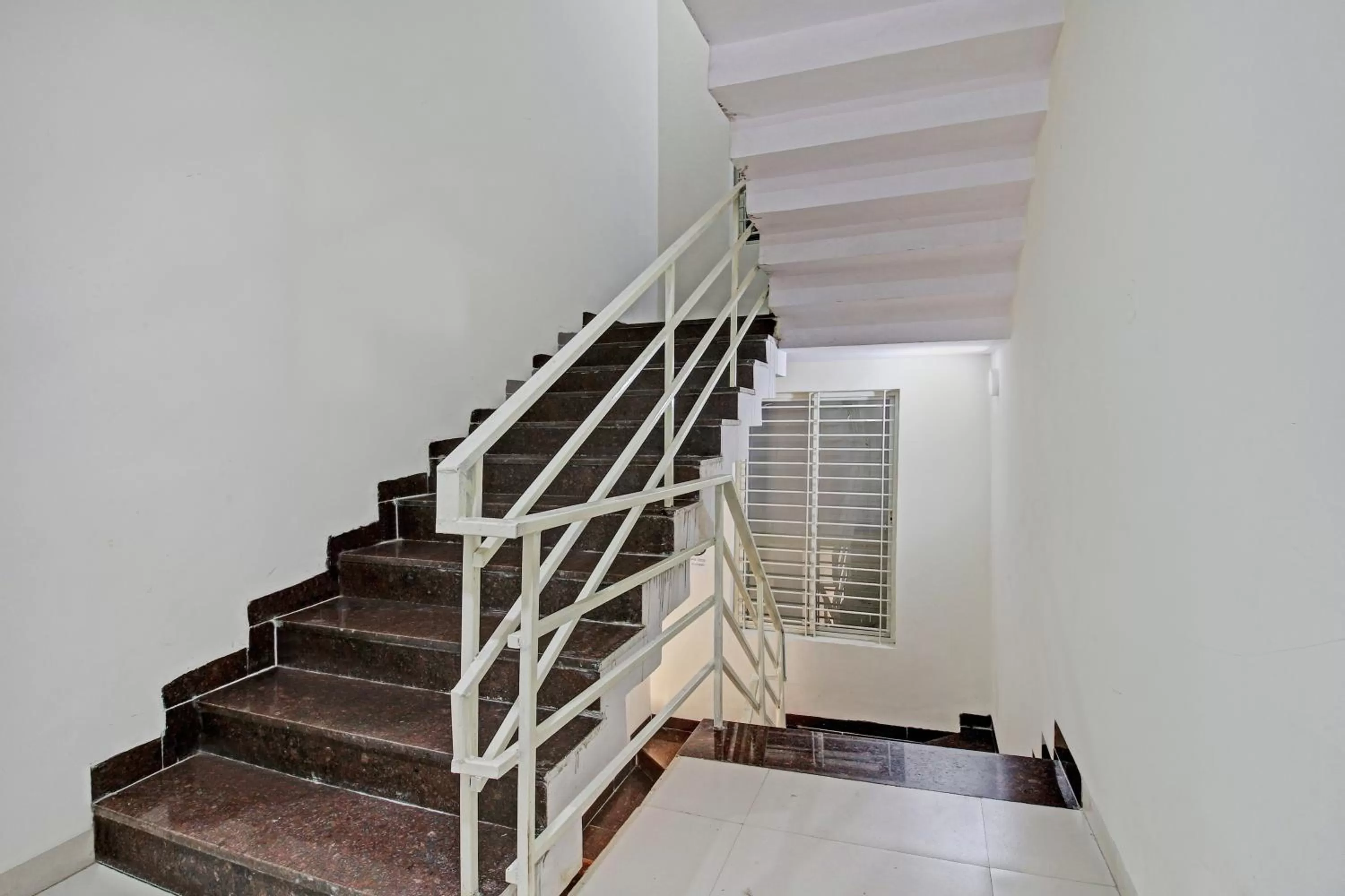 Lobby or reception in Treebo Krishna Regency ISBT Bus Stop