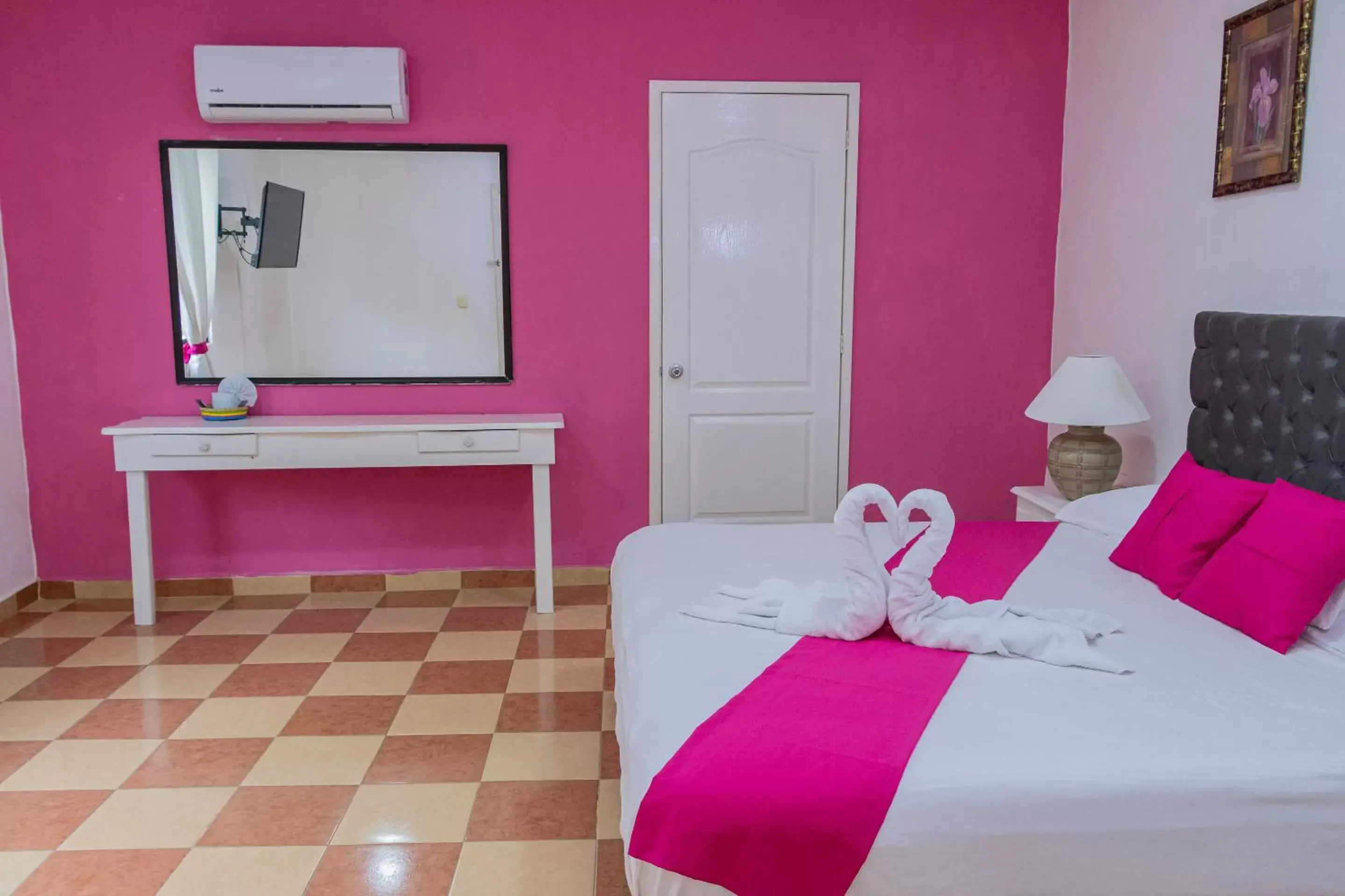 Bedroom in OYO Hotel Marías,Aeropuerto Internacional de Chetumal