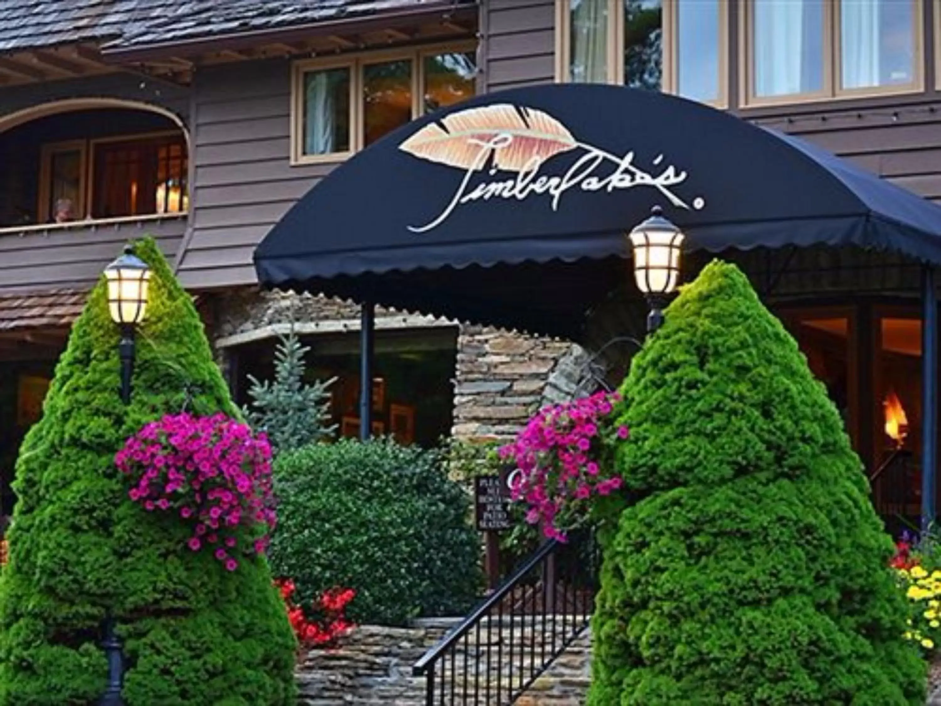 Restaurant/places to eat in Bob Timberlake Inn at Chetola Resort