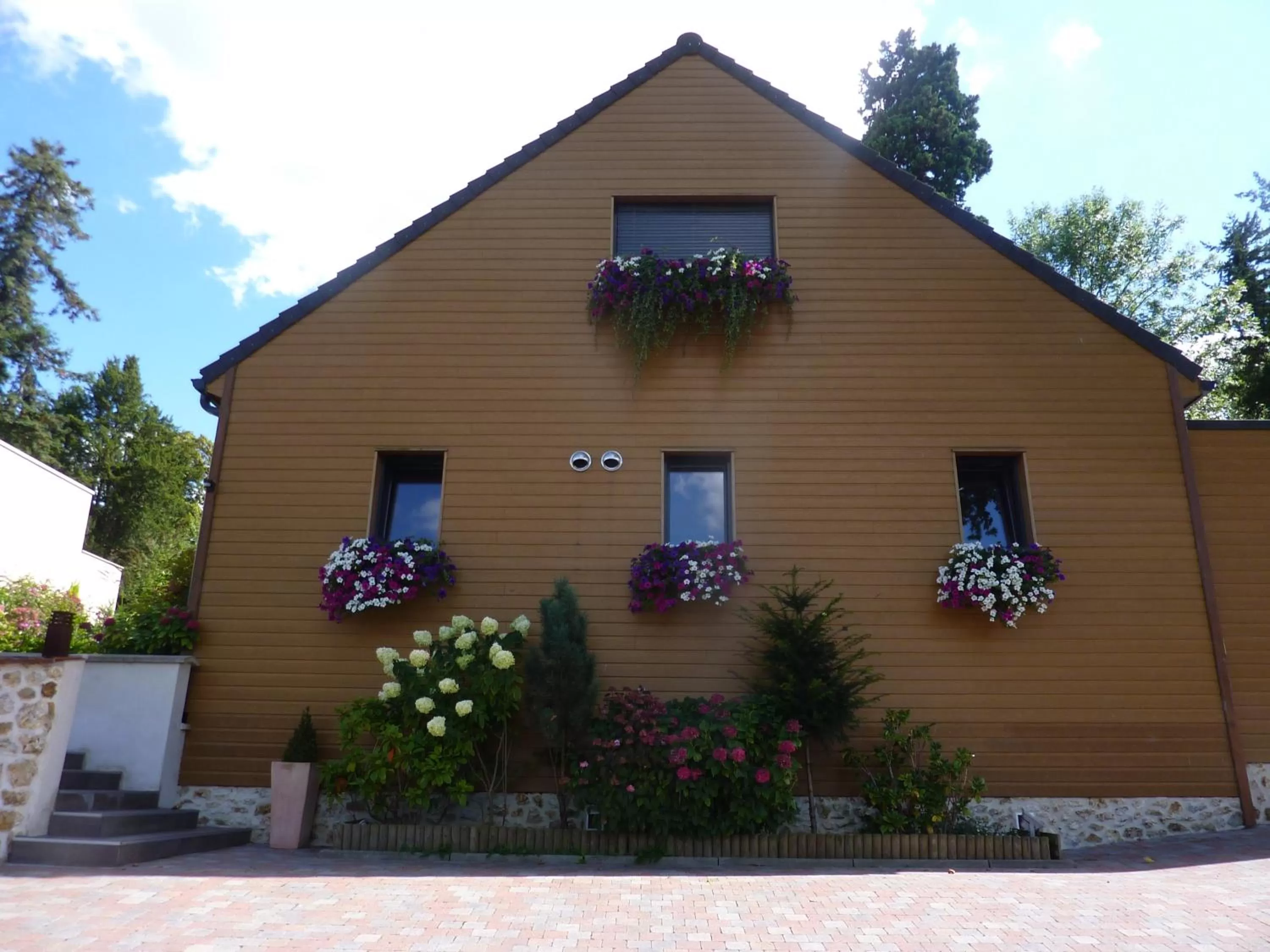 Facade/entrance in Les Chambres D'oriane