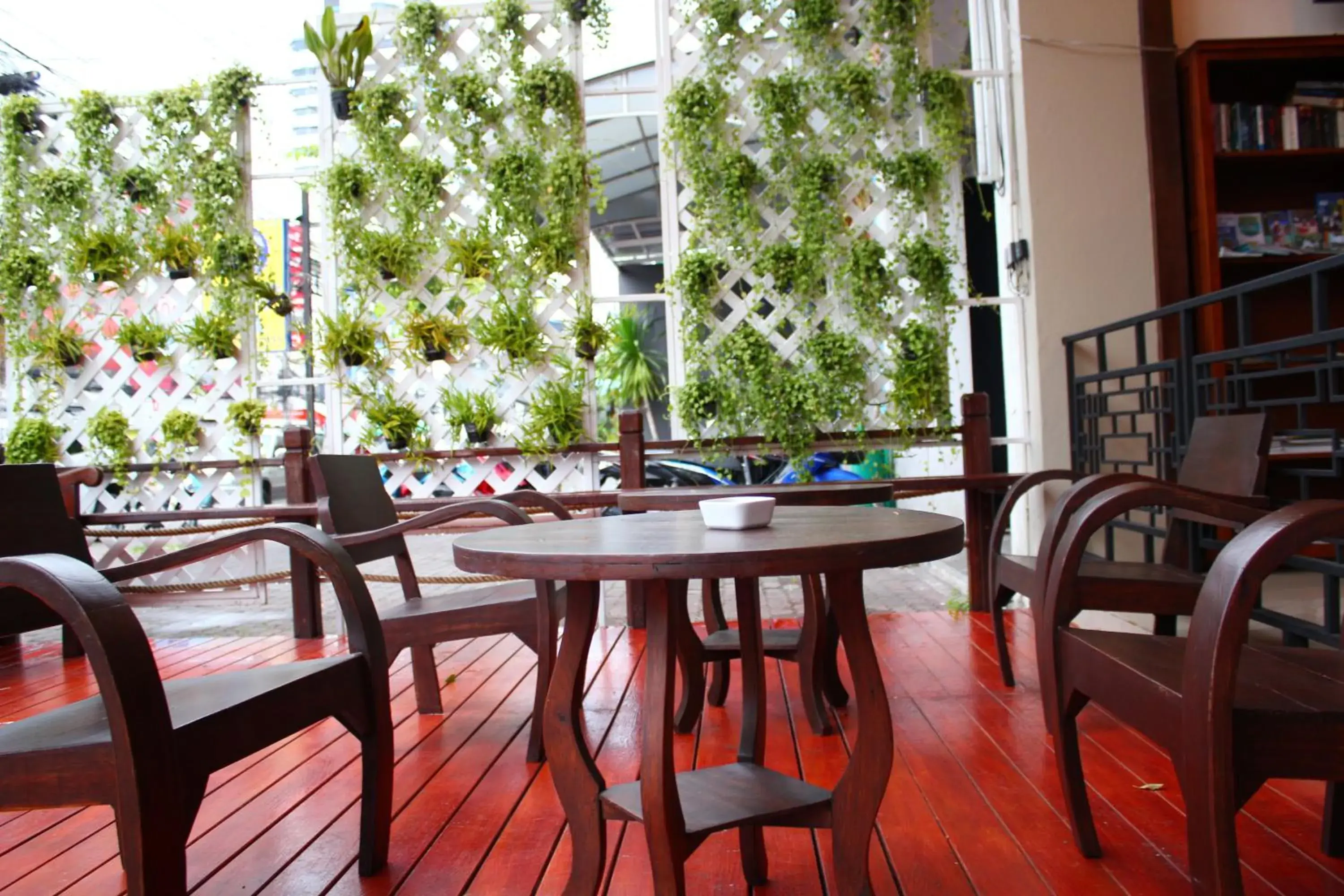 Facade/entrance in Lub Sbuy Hostel Facade/entrance in Lub Sbuy Hostel