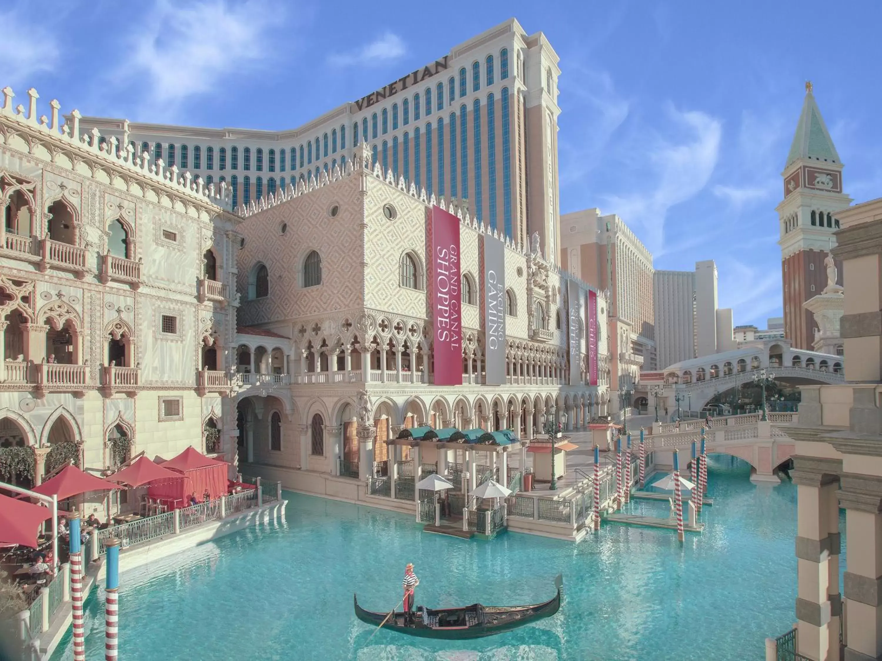 Facade/entrance, Swimming Pool in The Venetian® Resort Las Vegas