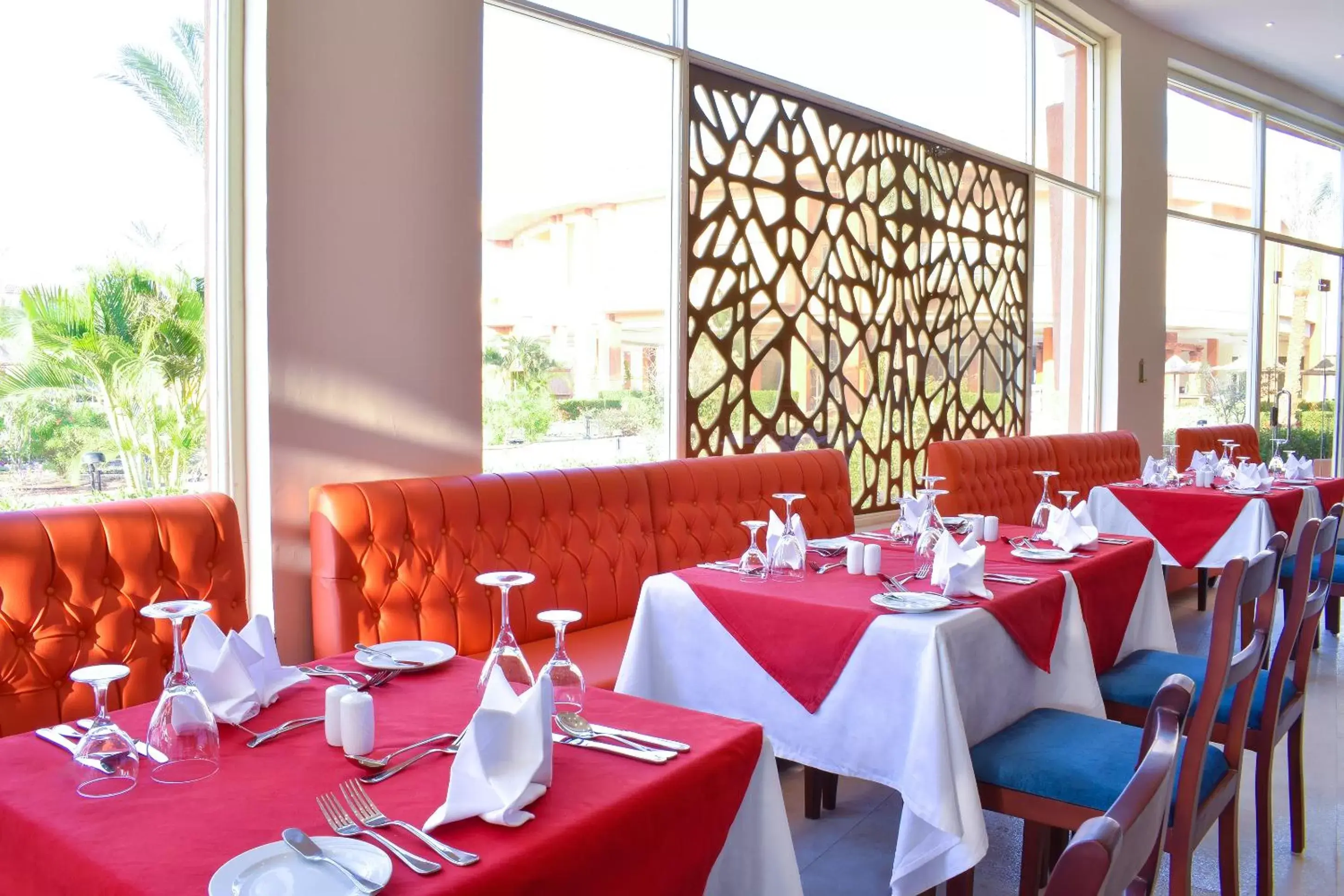 Restaurant/places to eat in Parrotel Lagoon Waterpark Resort Restaurant/places to eat in Parrotel Lagoon Waterpark Resort