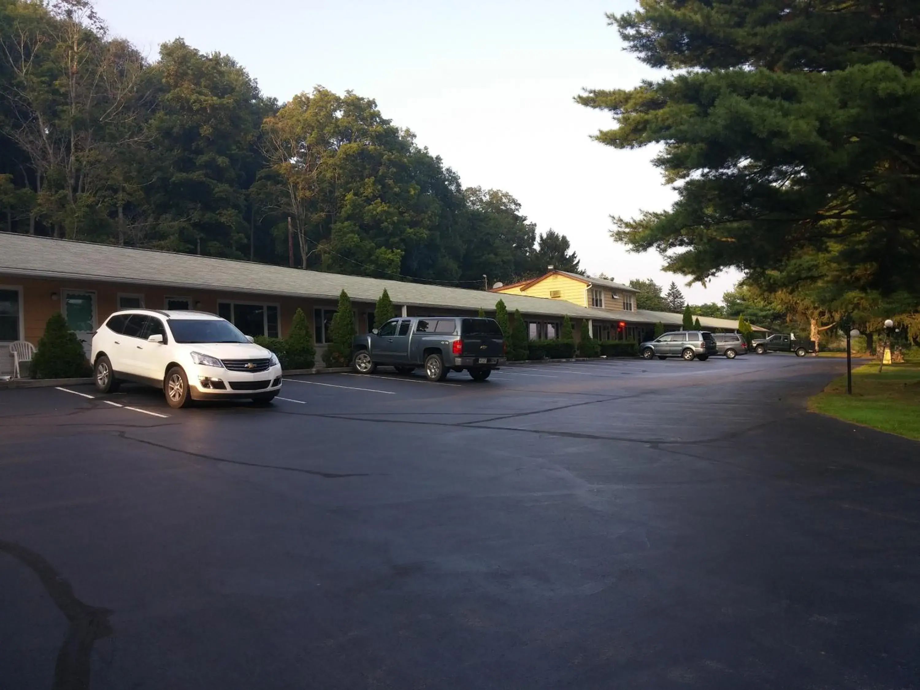 Property building in FairBridge Inn Express Milford Property building in FairBridge Inn Express Milford