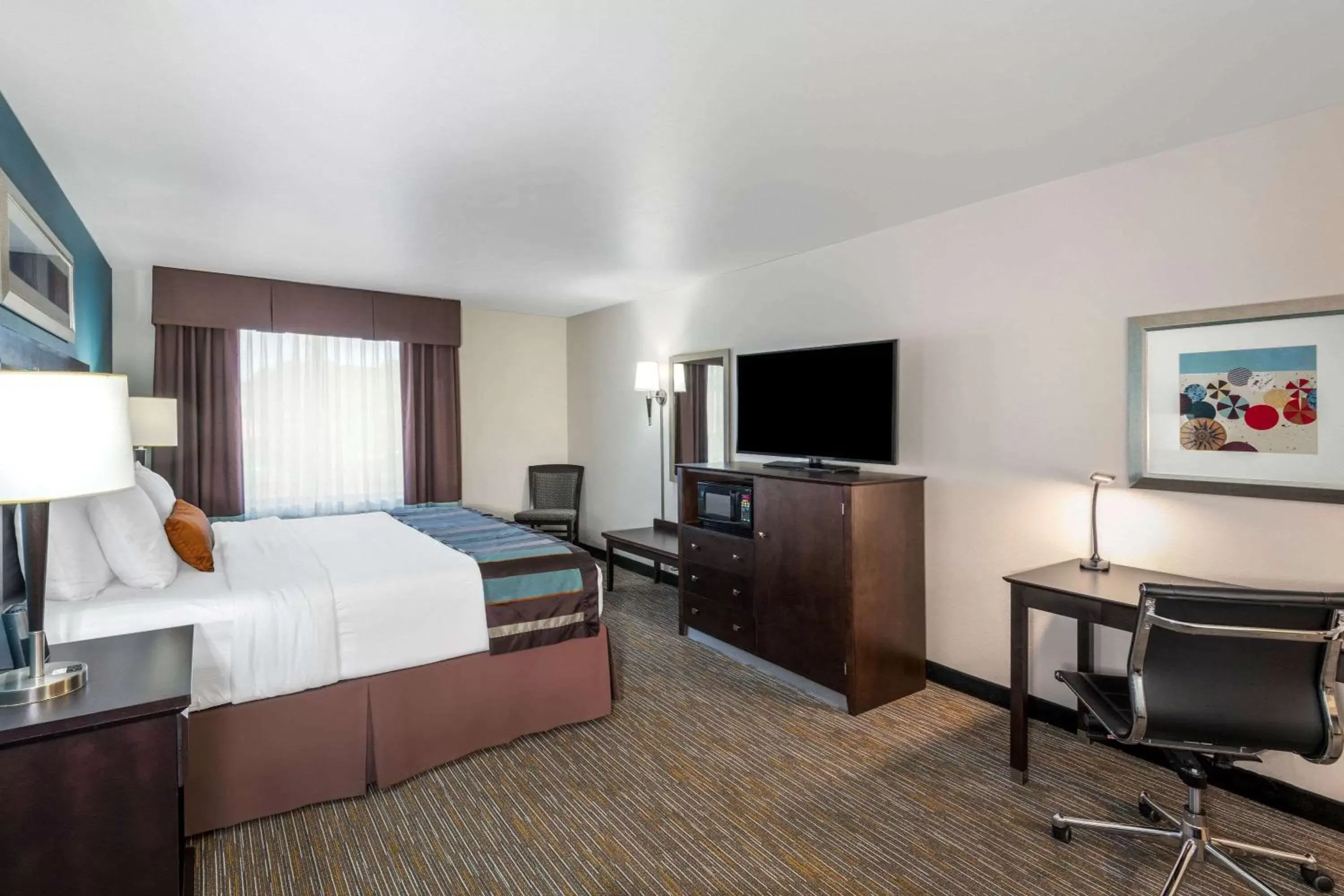 Photo of the whole room, Bed in Wingate by Wyndham - St. George Photo of the whole room, Bed in Wingate by Wyndham - St. George