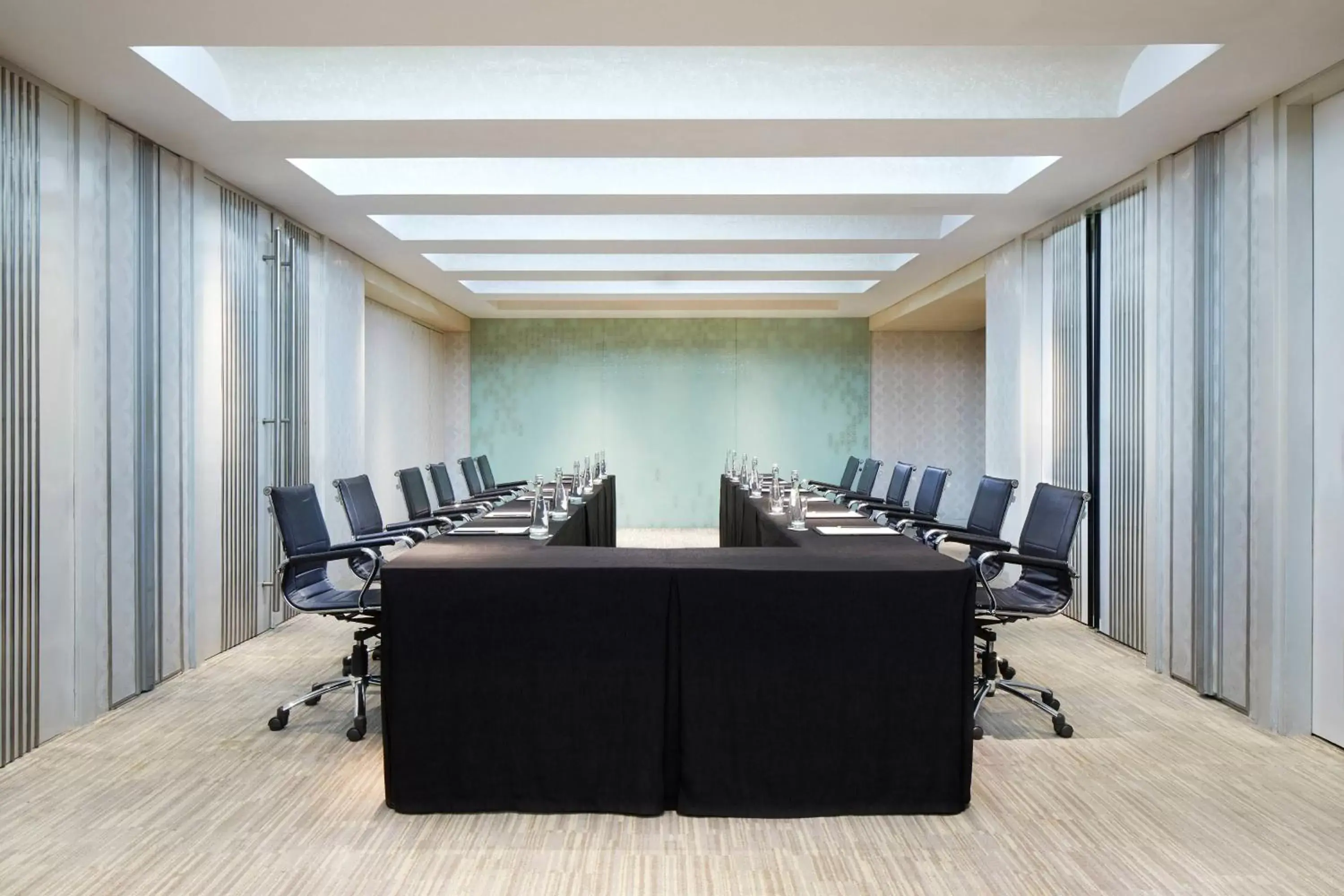 Meeting/conference room in Courtyard by Marriott Bandung Dago