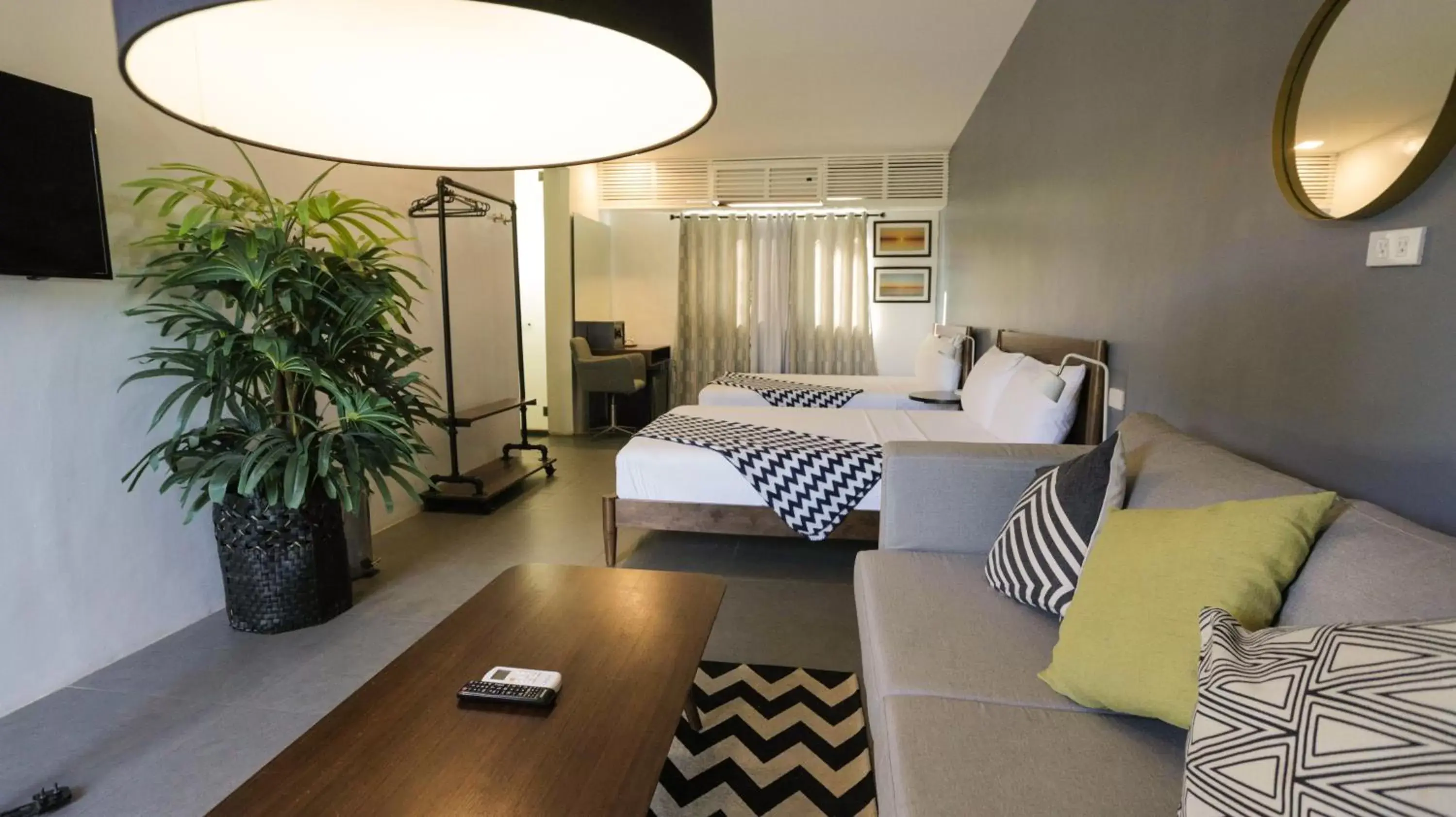 Living room, Bed in Treetop Suites Living room, Bed in Treetop Suites