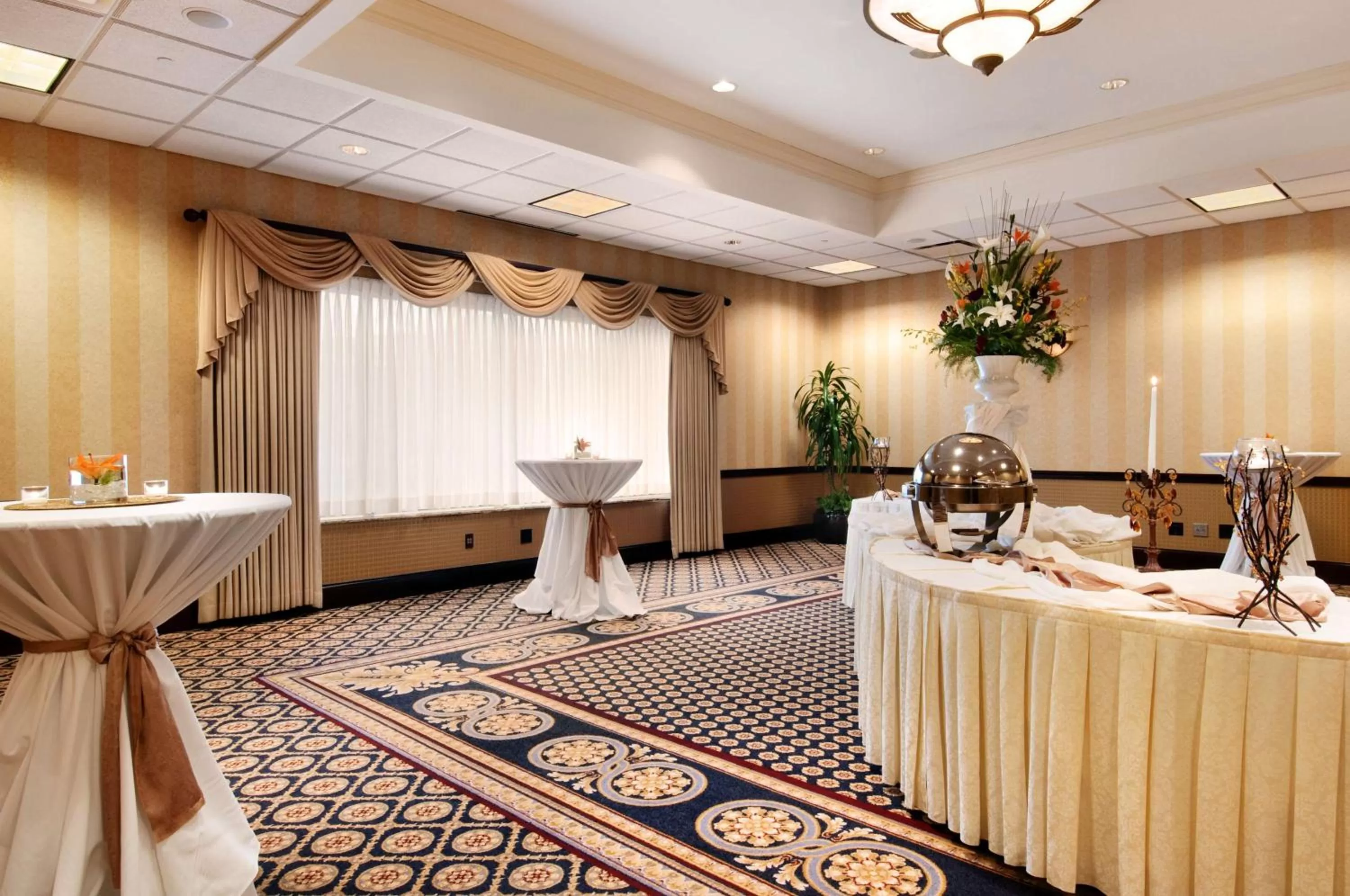 Meeting/conference room in DoubleTree by Hilton Lisle Naperville