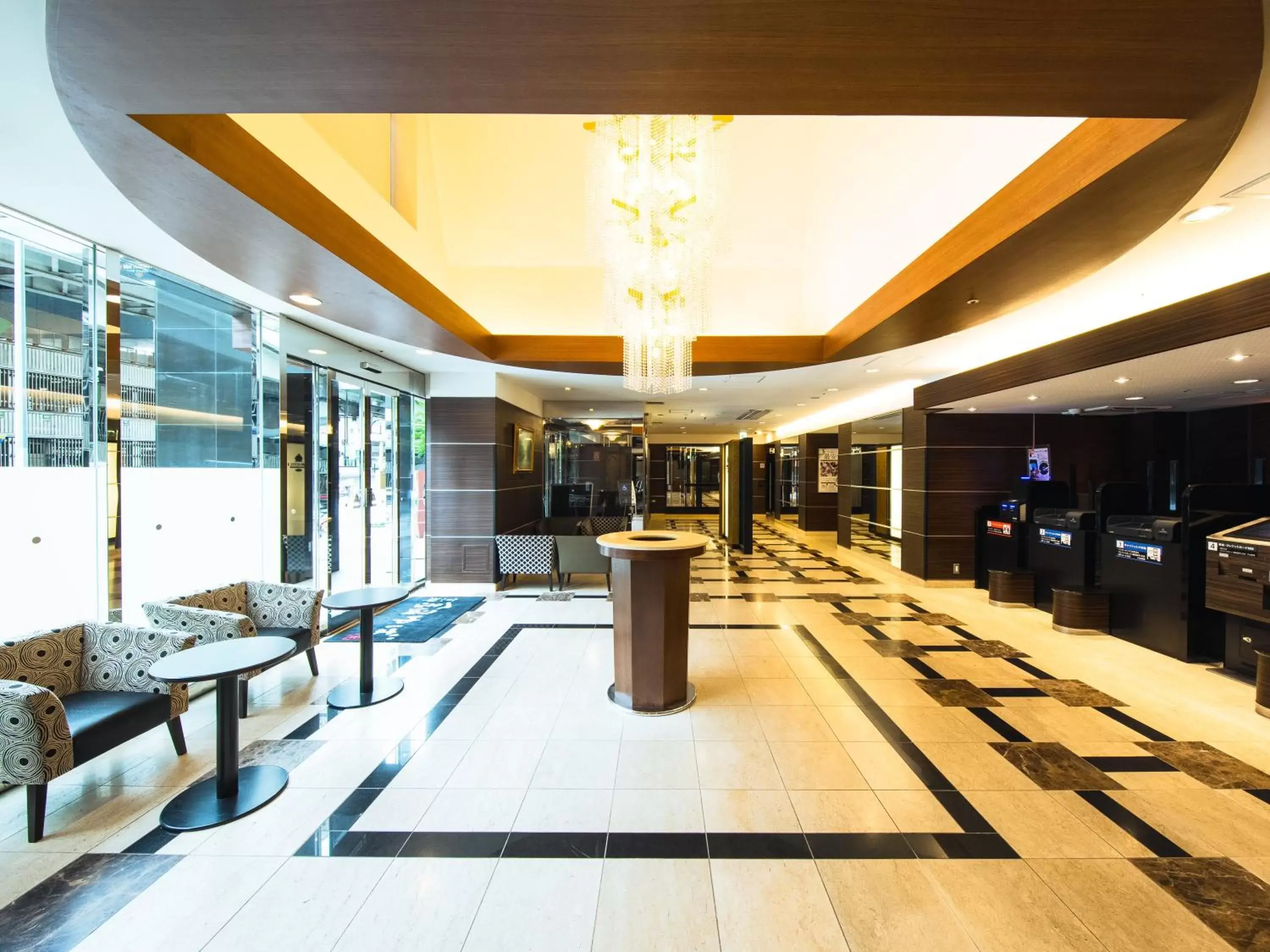 Lobby/Reception in APA Hotel Osaka-Tanimachi 4 Chome-Ekimae