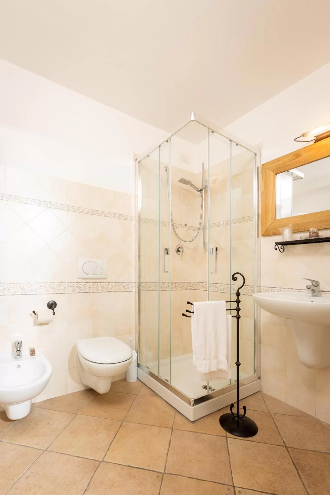 Bathroom in Hotel Ideale