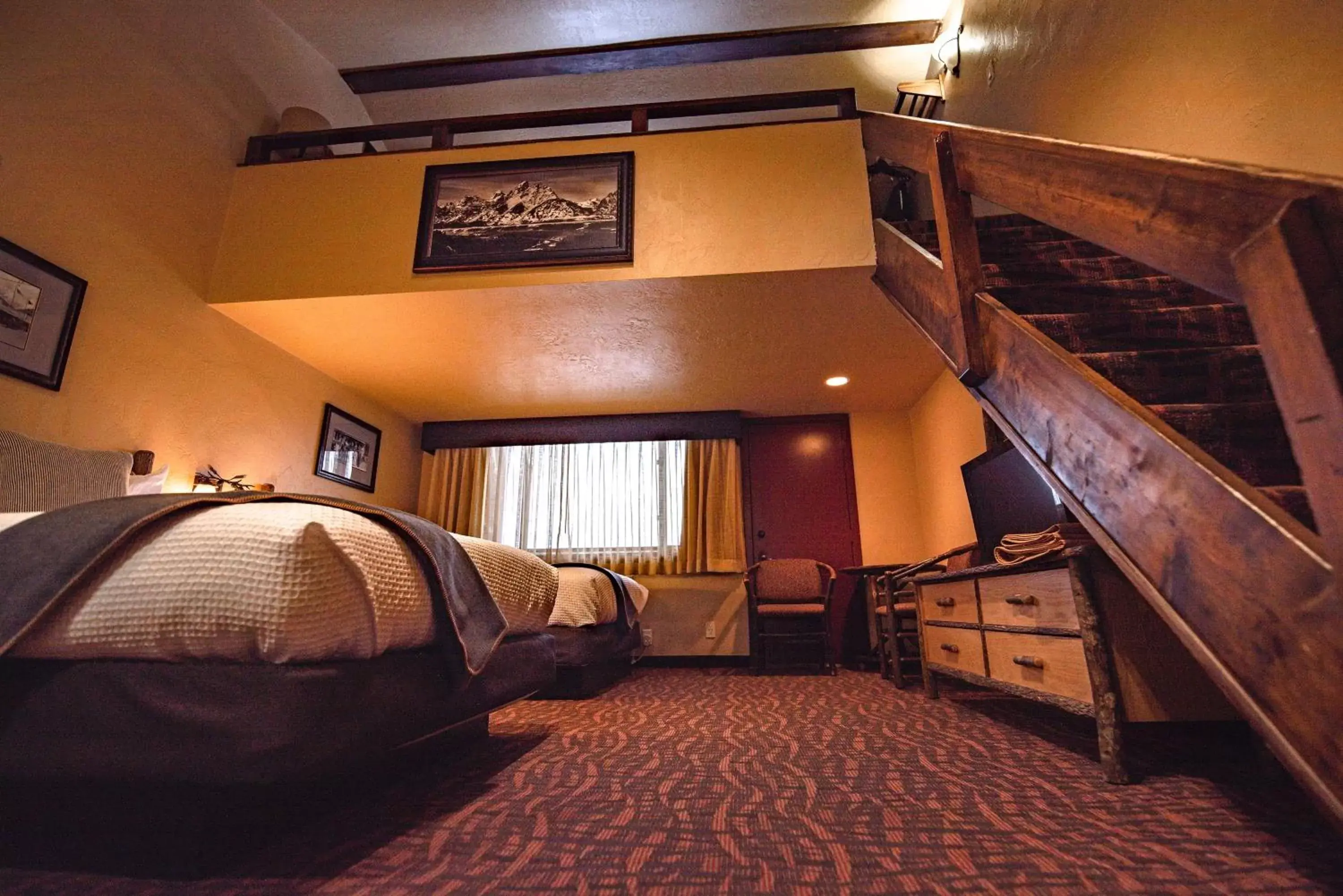 Bed in Elk Country Inn