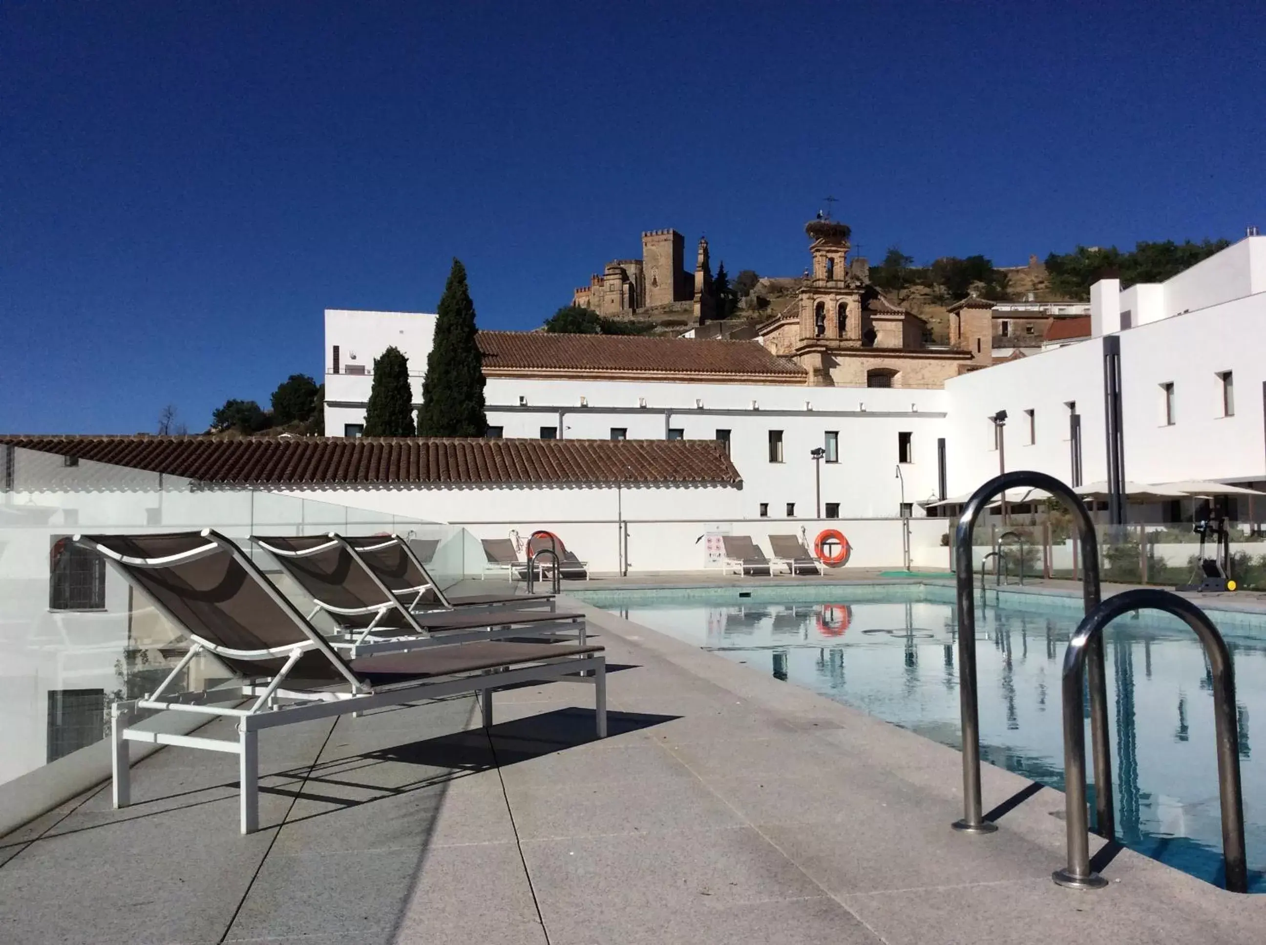 Swimming pool in Hotel Convento Aracena & SPA