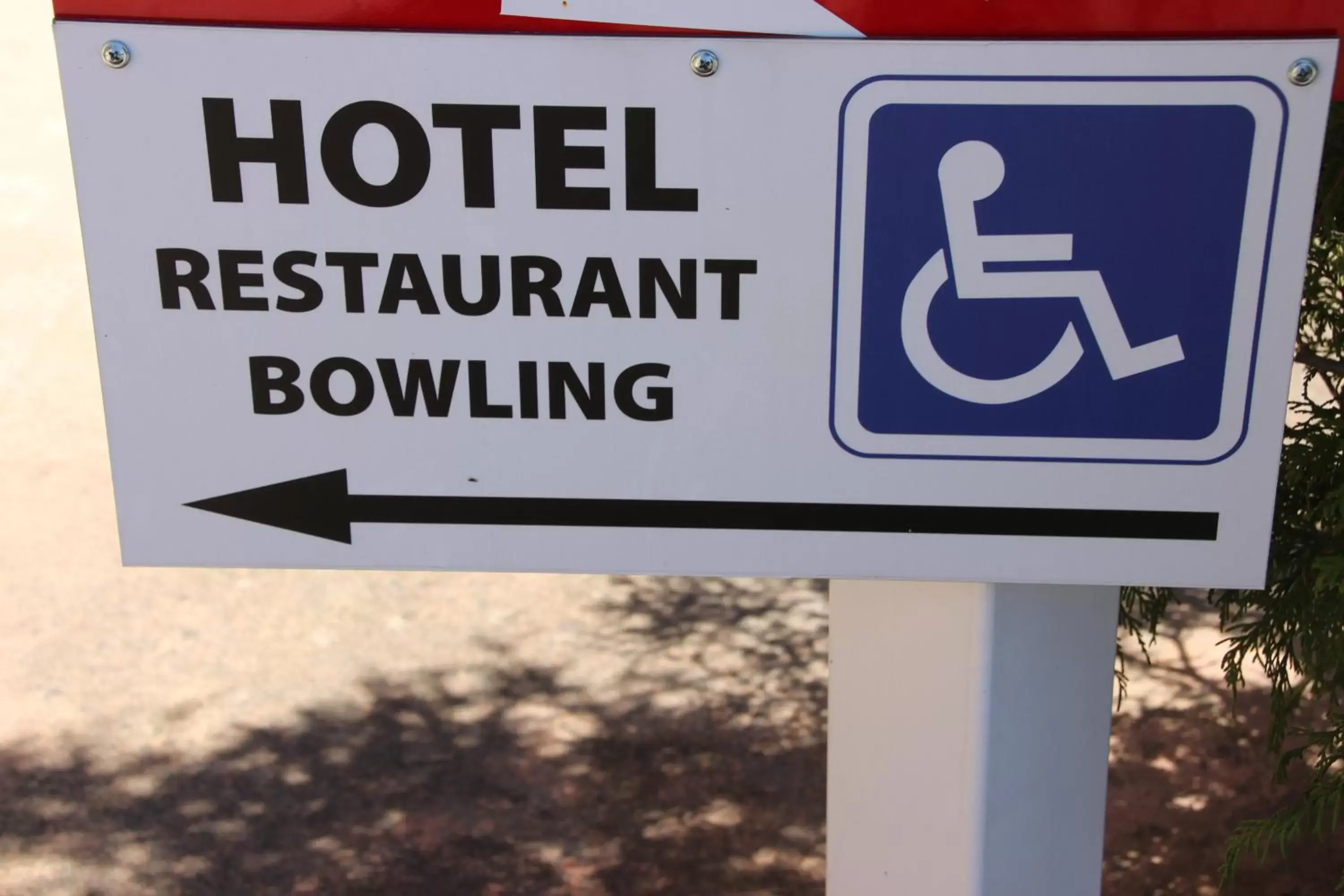 Logo/Certificate/Sign in Hotel Restaurant du Bowling de Millau