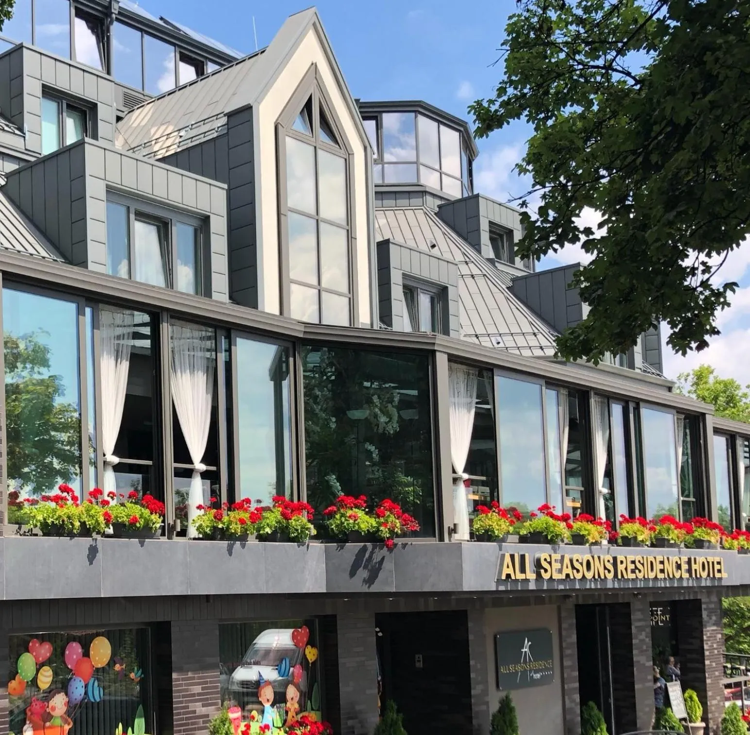 All Seasons Residence Design Hotel - Free parking