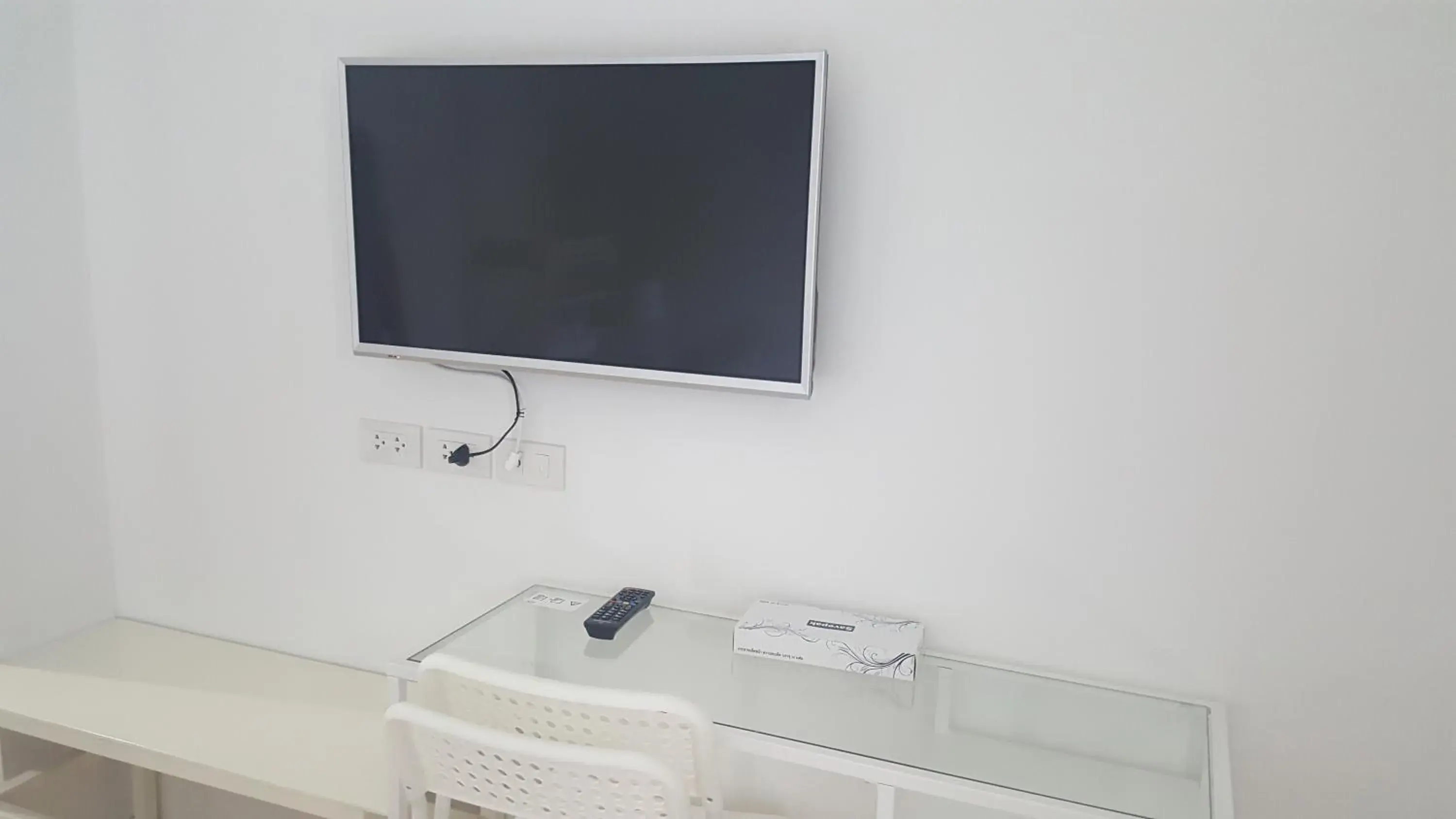 TV and multimedia, TV/Entertainment Center in A-Port