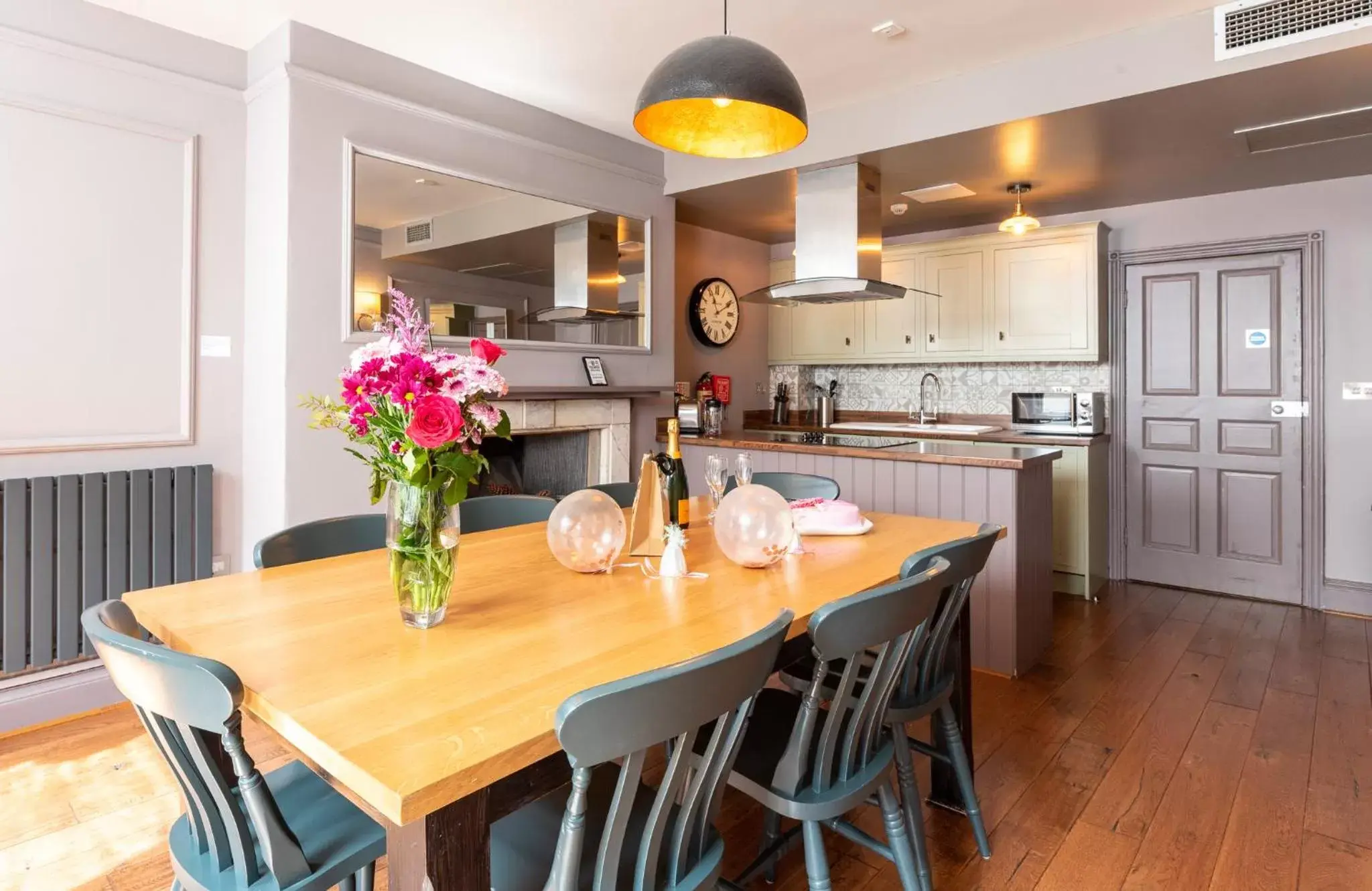 Dining area, Kitchen/Kitchenette in The Lawrance Luxury Aparthotel - York