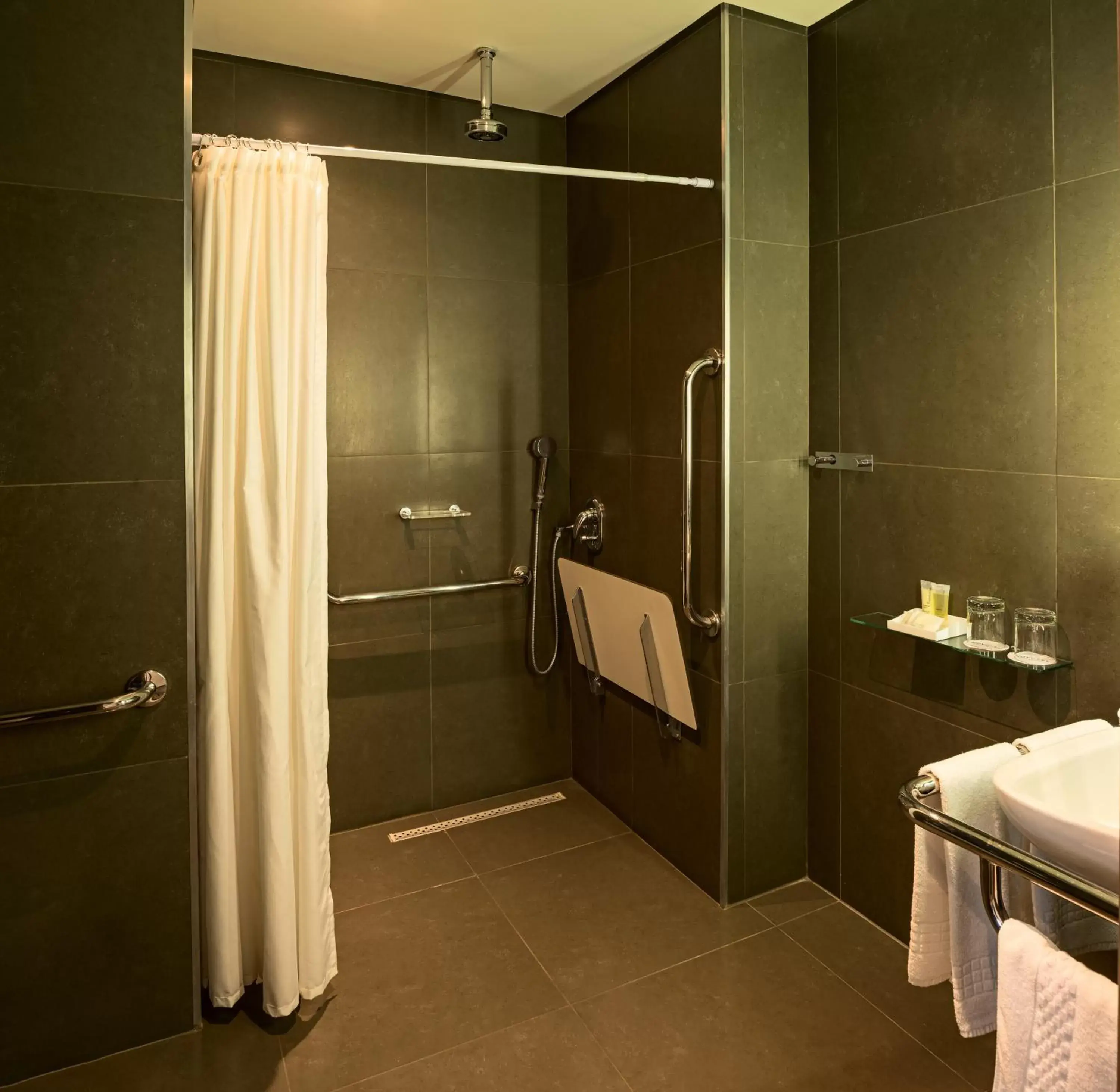 Bathroom in Novotel Sorocaba