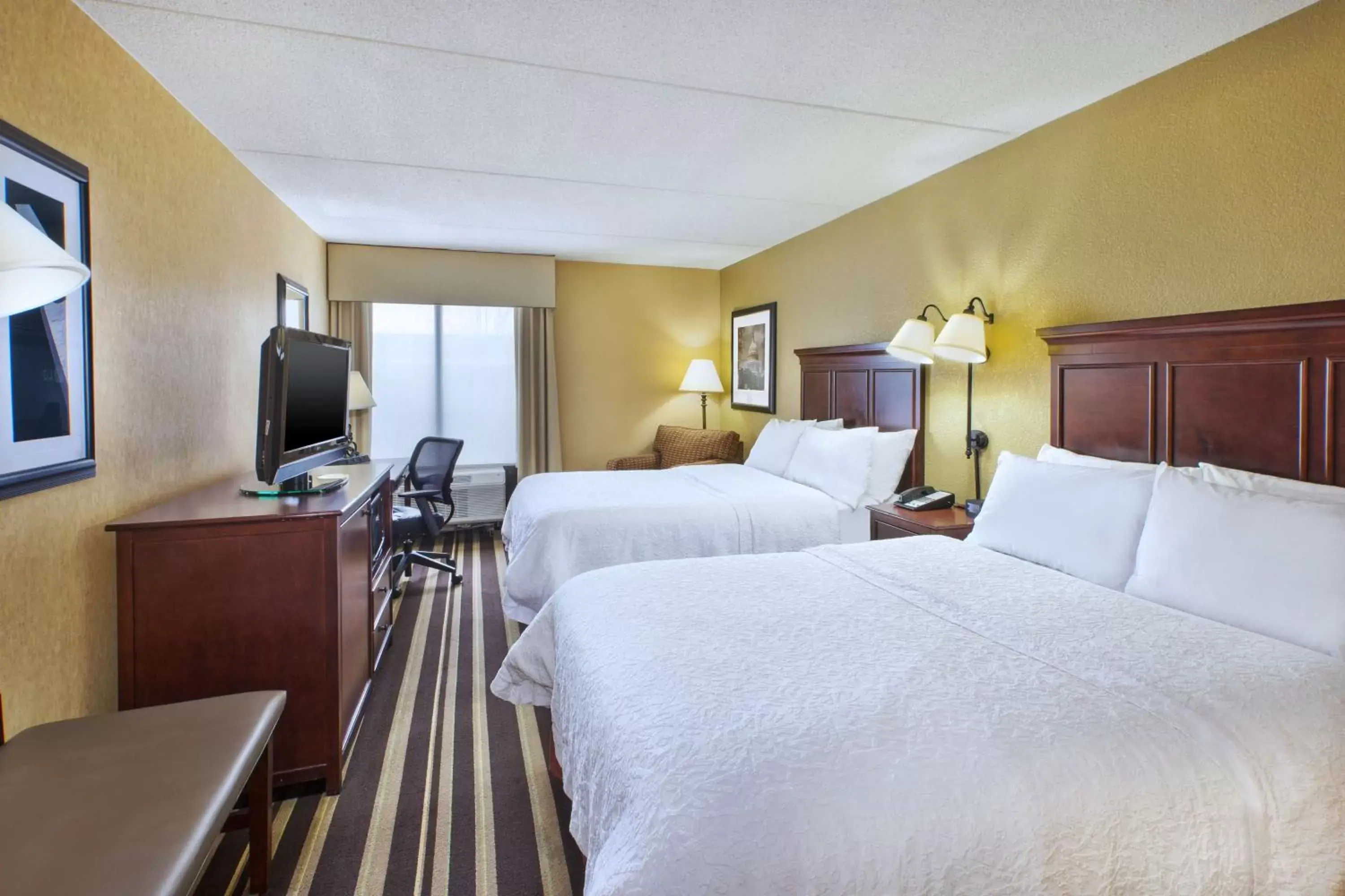 Double Room with Two Double Beds - Non-Smoking in Hampton Inn Washington-Dulles International Airport South Double Room with Two Double Beds - Non-Smoking in Hampton Inn Washington-Dulles International Airport South