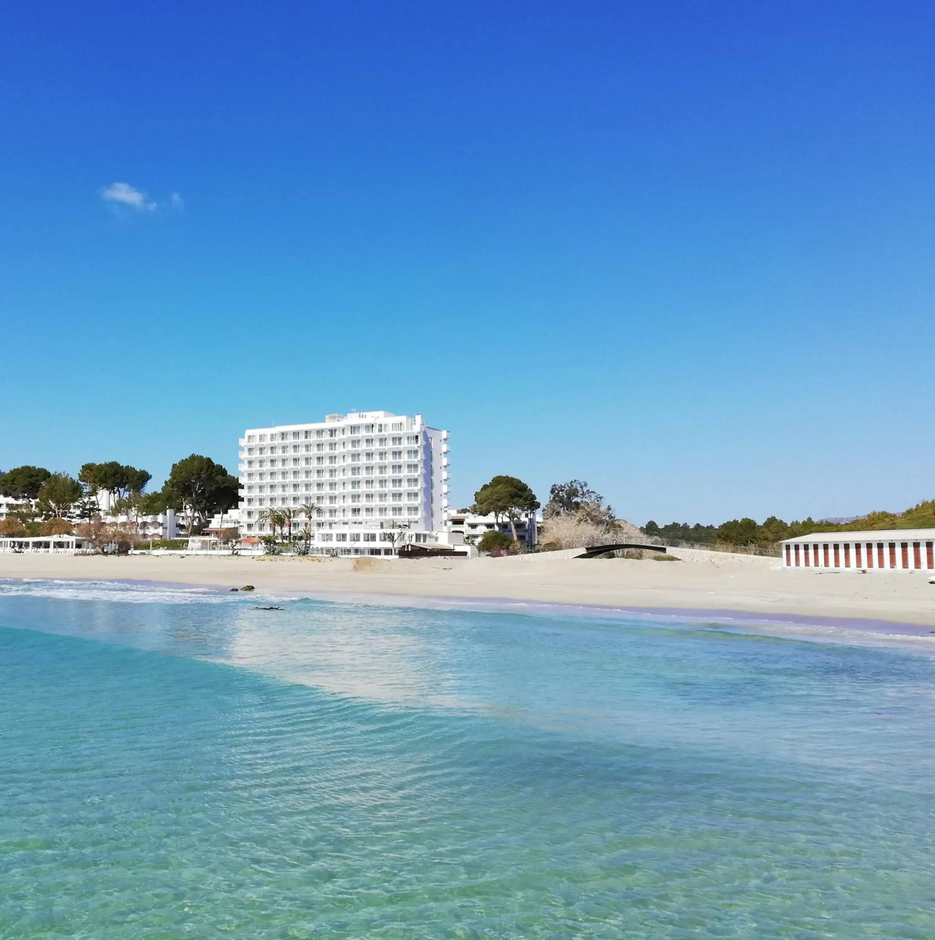 Facade/entrance, Beach in Universal Hotel Castell Royal