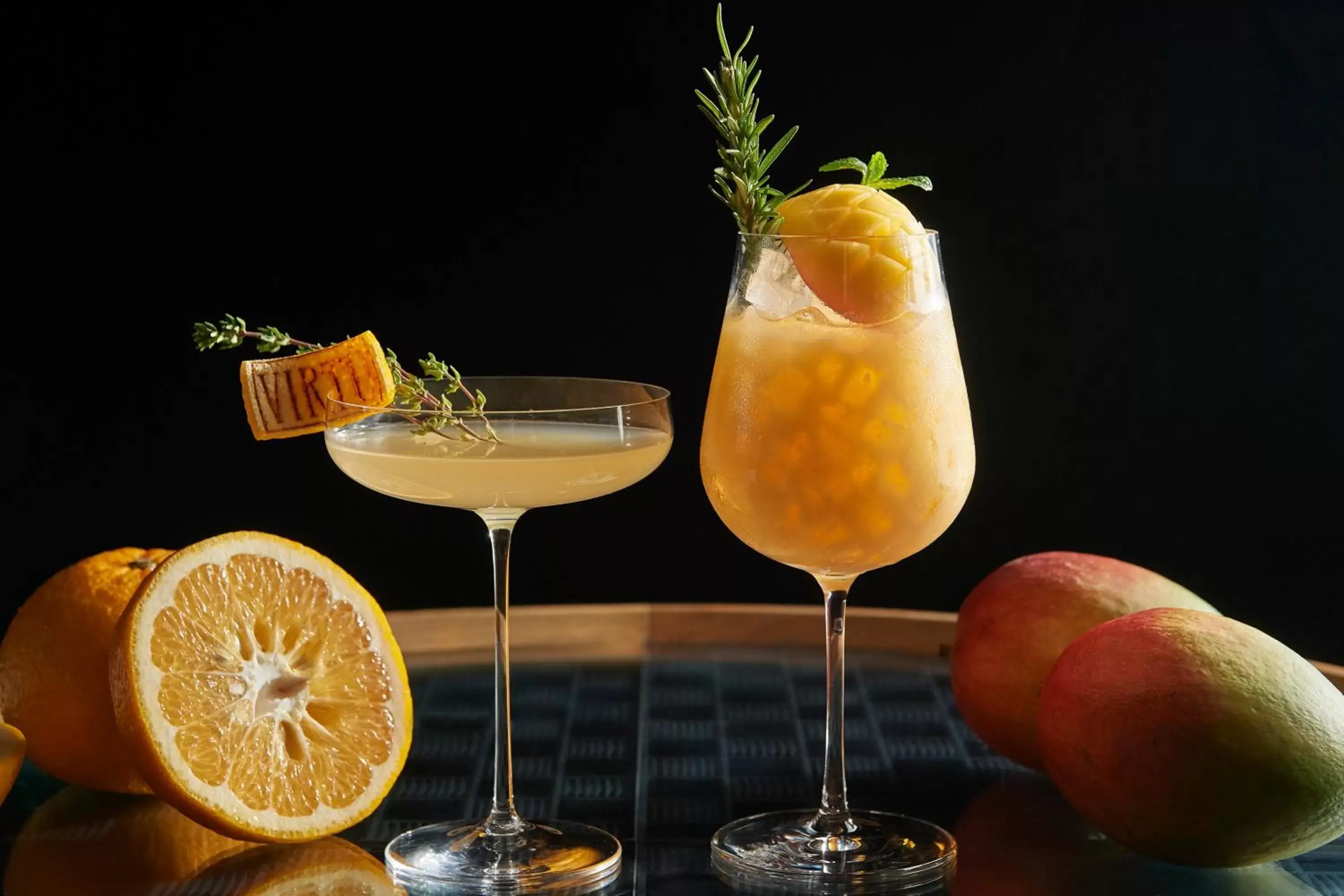 Lounge or bar, Drinks in Four Seasons Hotel Tokyo at Otemachi