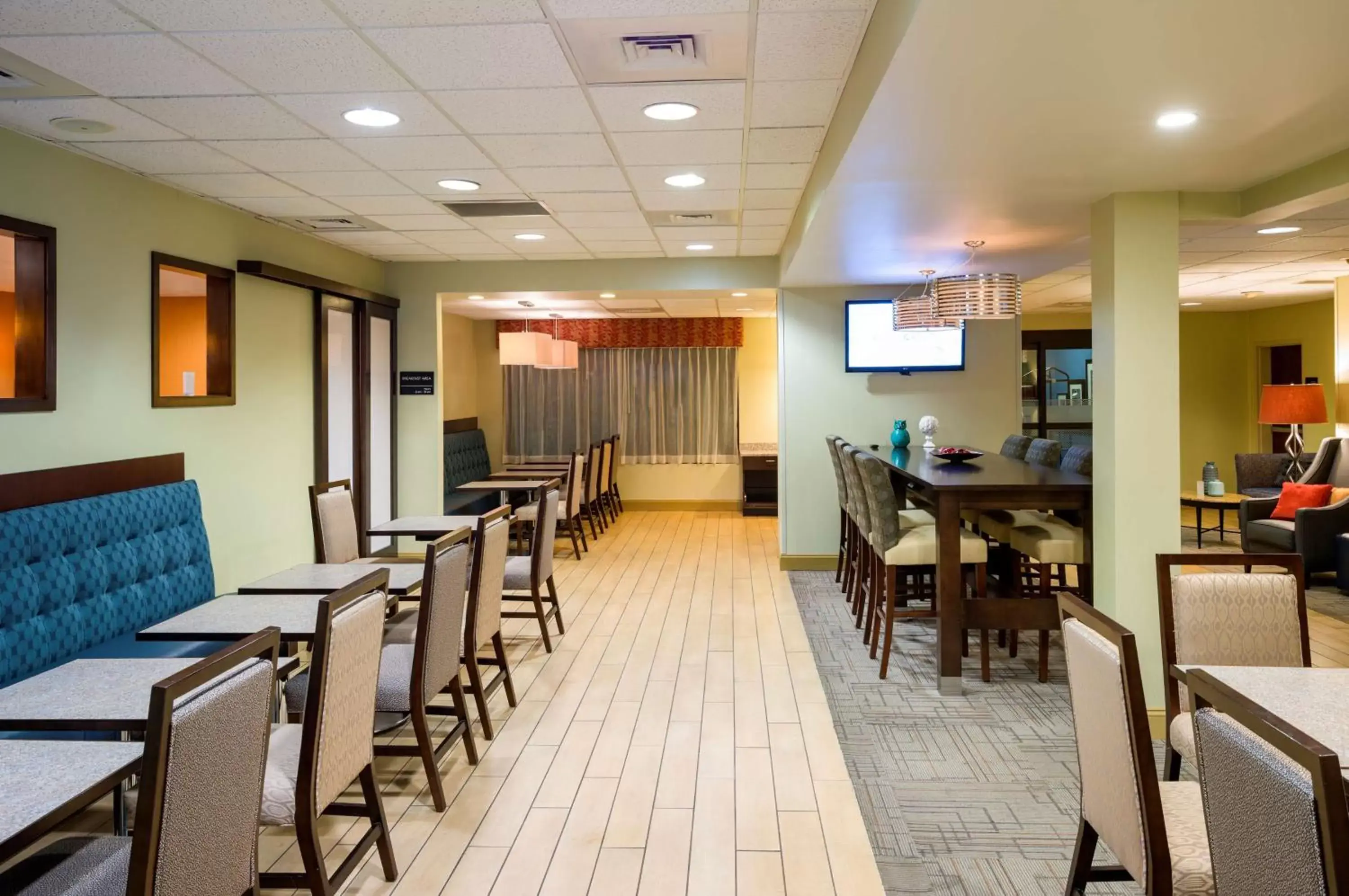 Dining area, Restaurant/Places to Eat in Hampton Inn Danville