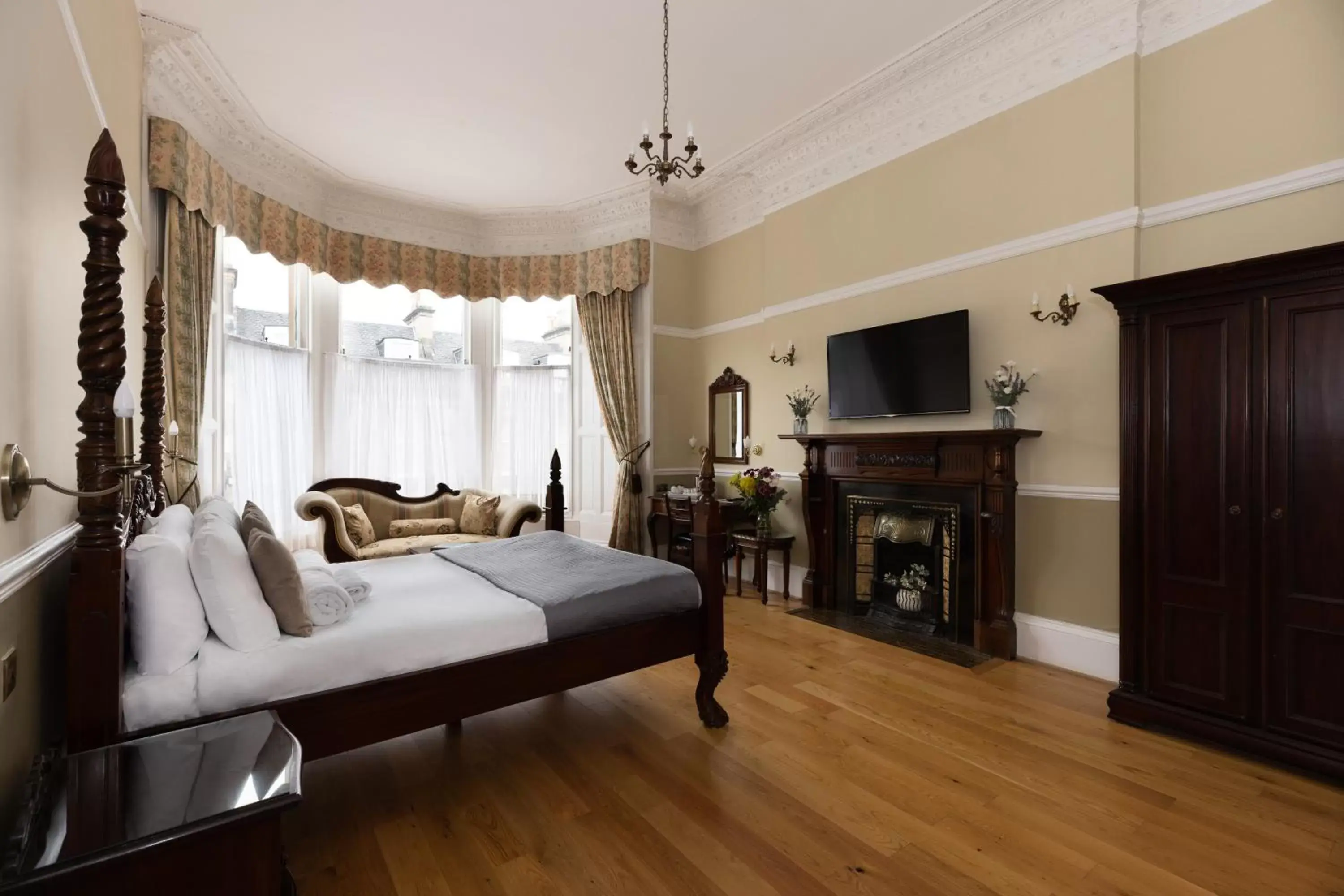 Bedroom, Bed in The Haymarket Hotel Bedroom, Bed in The Haymarket Hotel