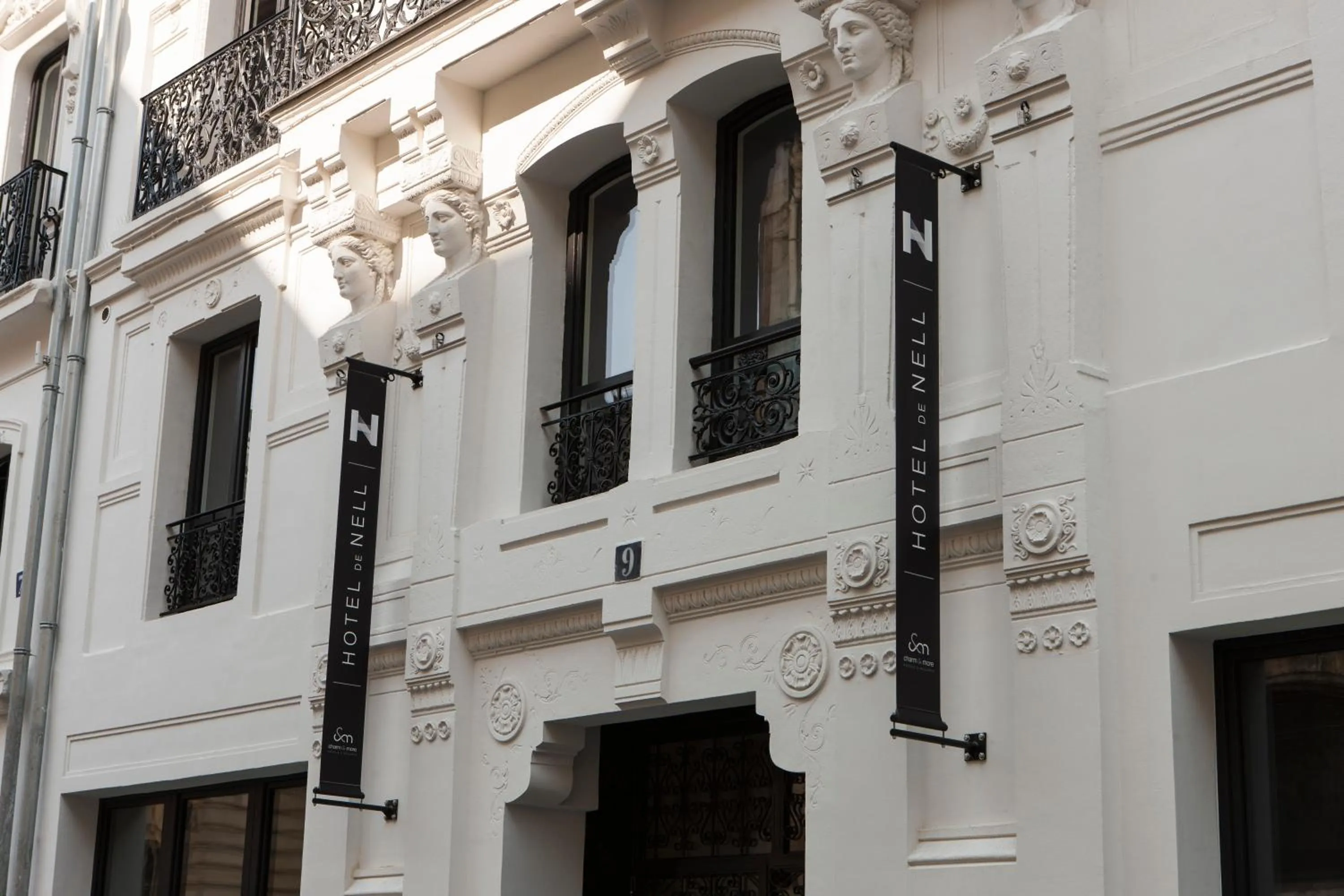 Facade/entrance in Hotel de Nell