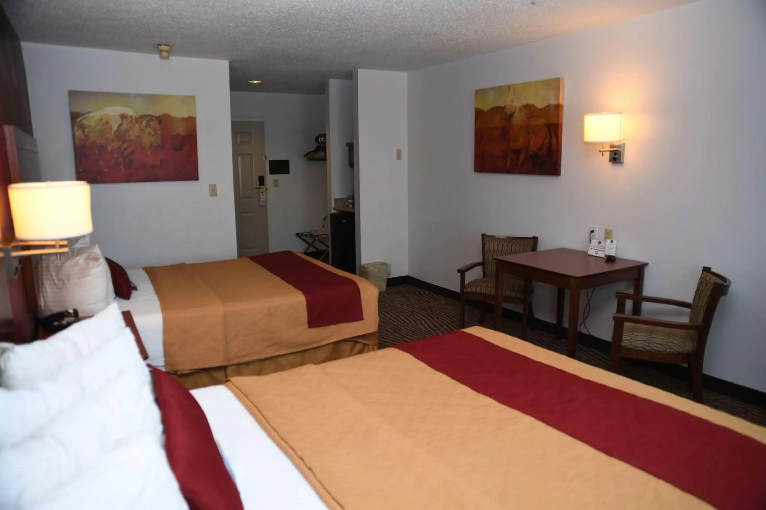 Photo of the whole room, Bed in Best Western Okmulgee