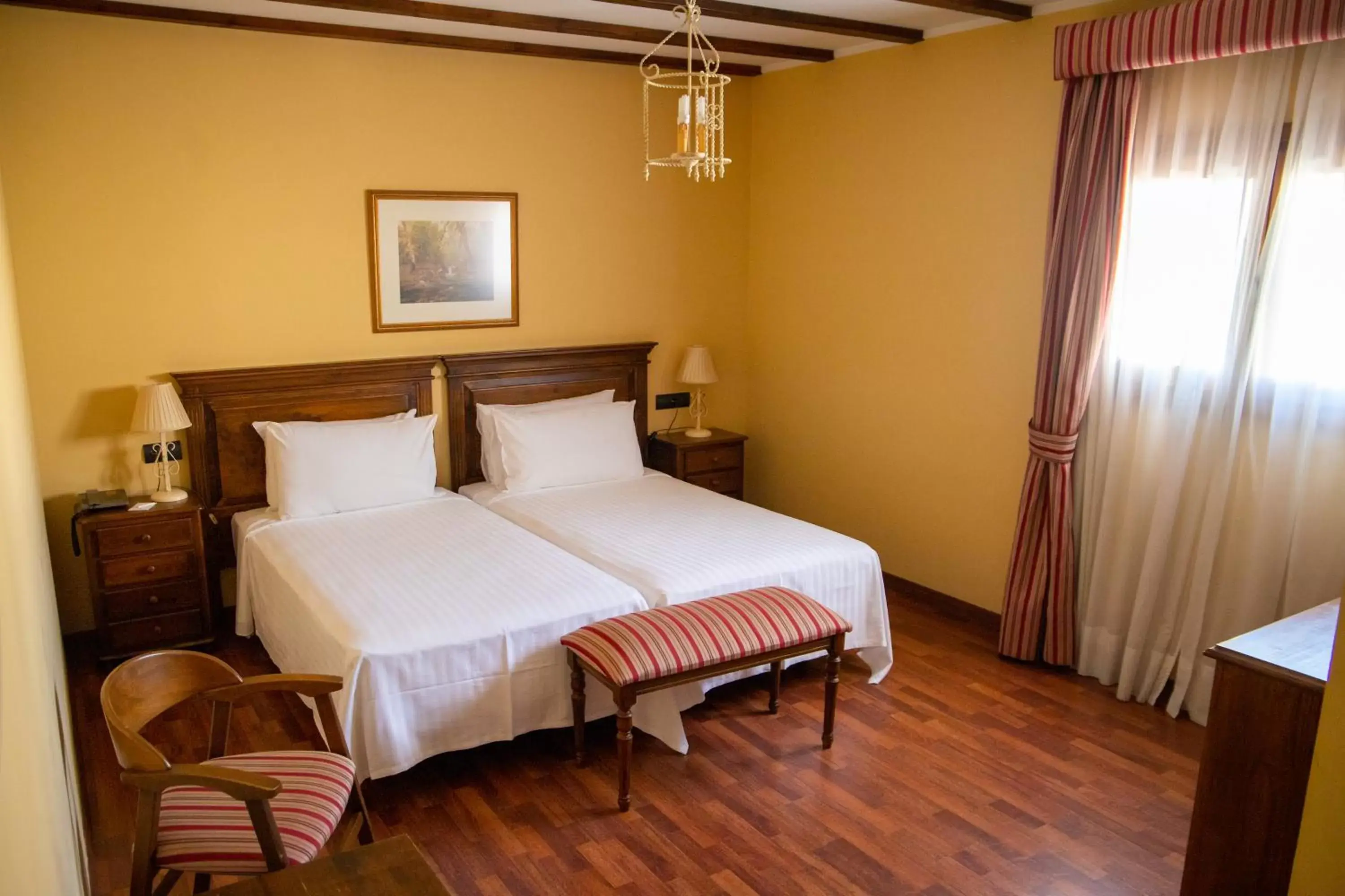 Bedroom, Bed in ALEGRIA Bodega Real
