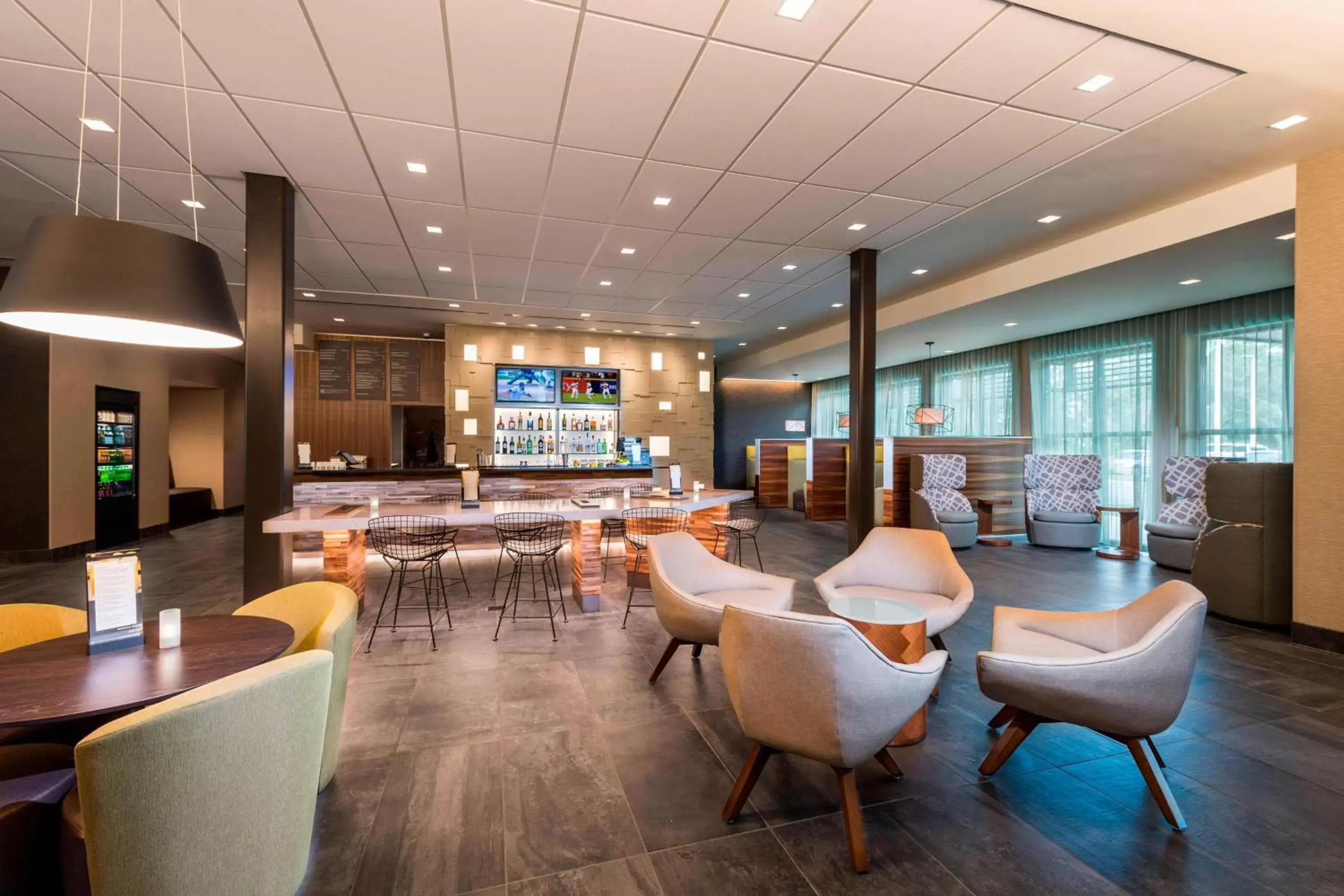Restaurant/places to eat, Lounge/Bar in Courtyard by Marriott Tampa Northwest/Veterans Expressway