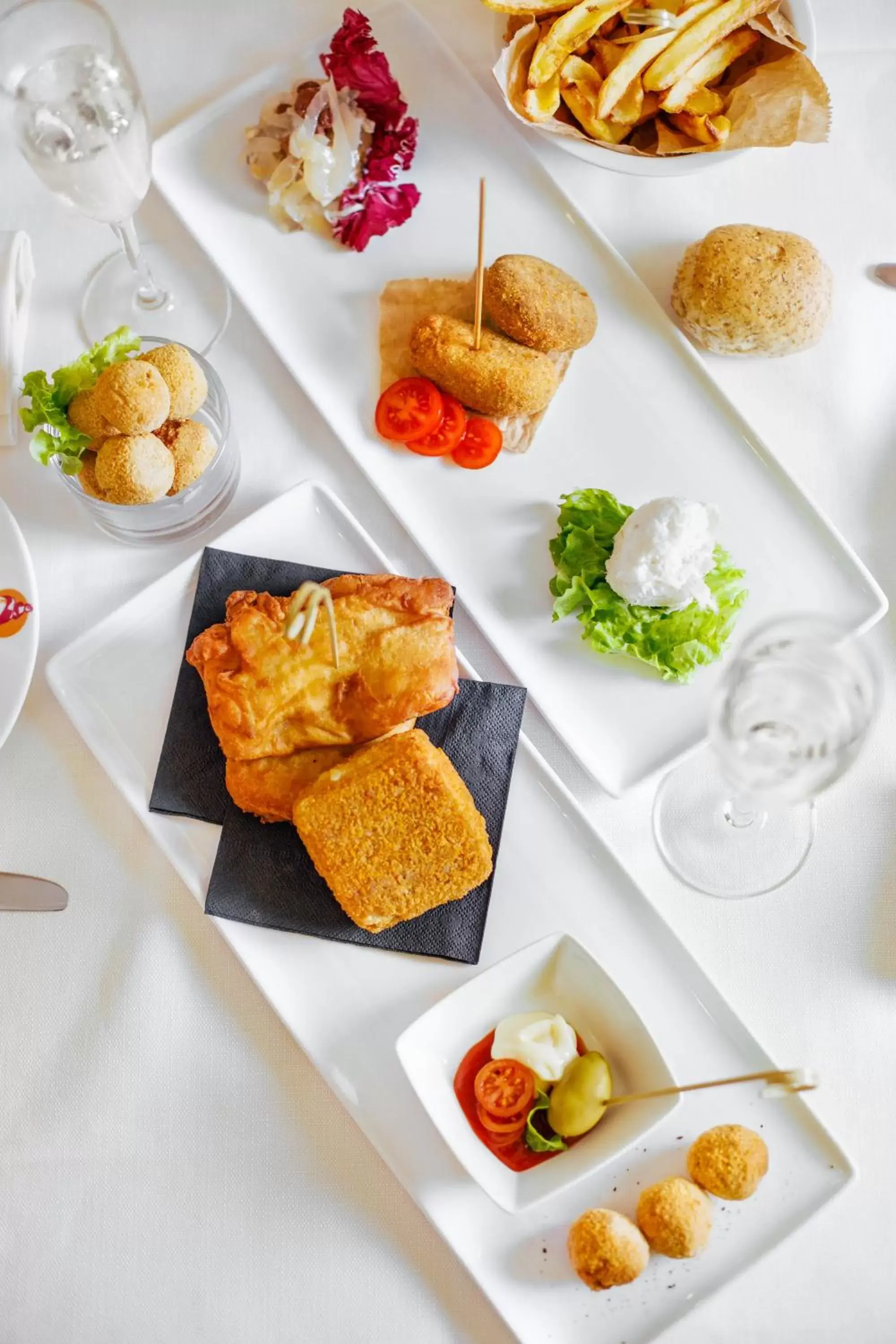 Restaurant/places to eat in Hotel Colombina Restaurant/places to eat in Hotel Colombina